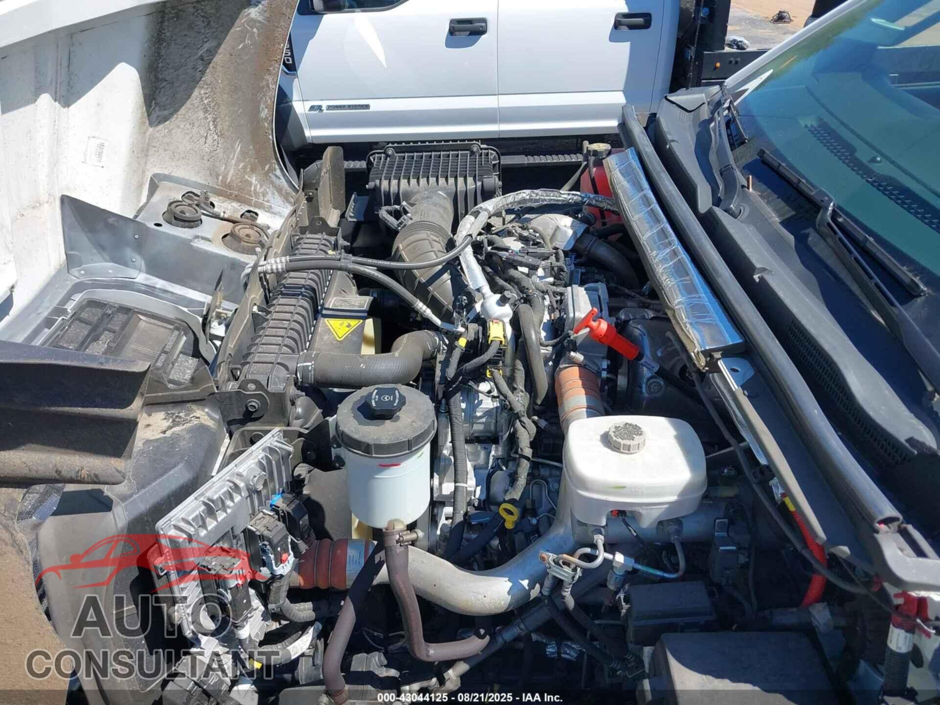 CHEVROLET SILVERADO MD 2023 - 1HTKHPVM0PH718216