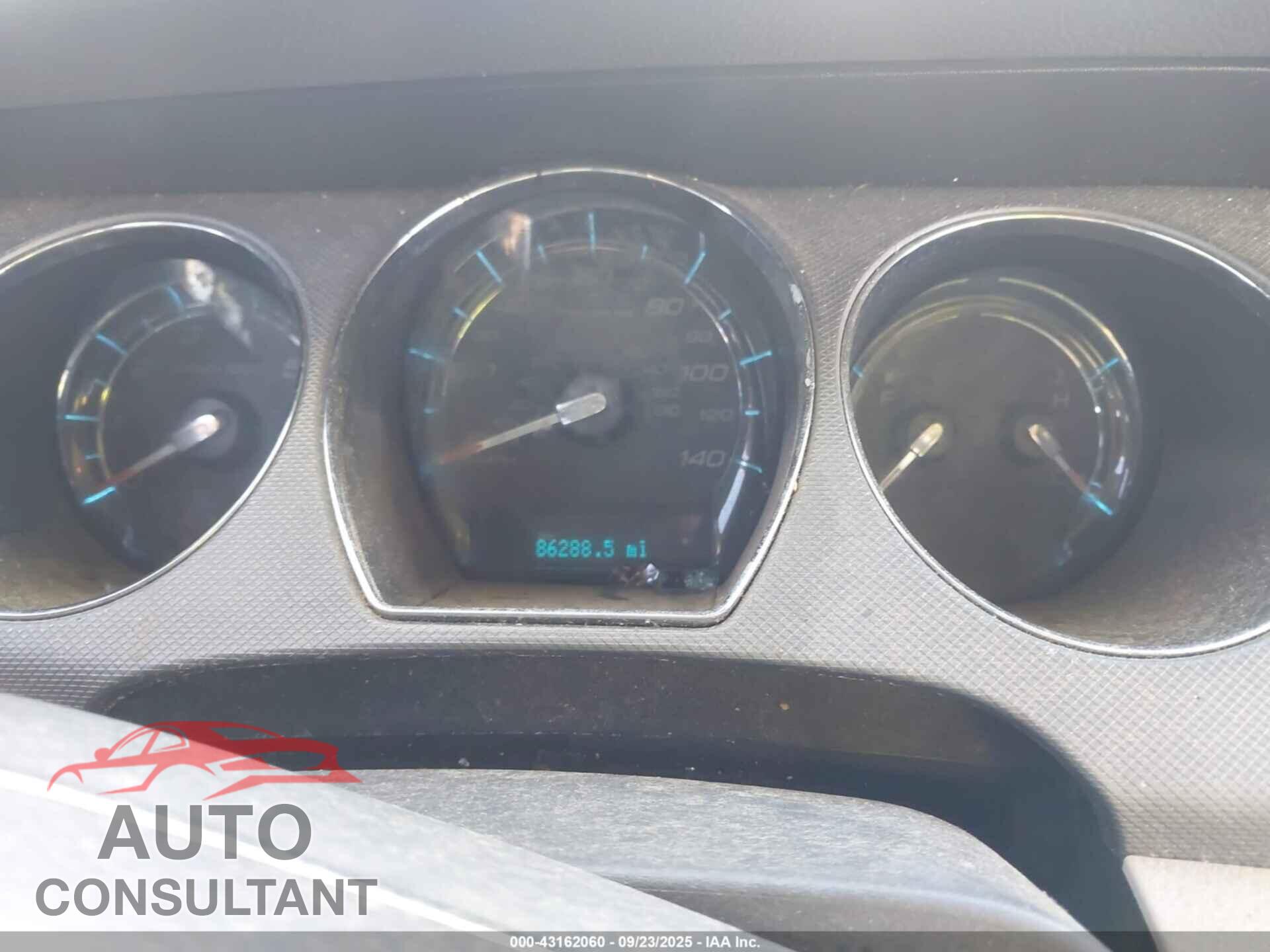 FORD TAURUS 2011 - 1FAHP2DW4BG174663