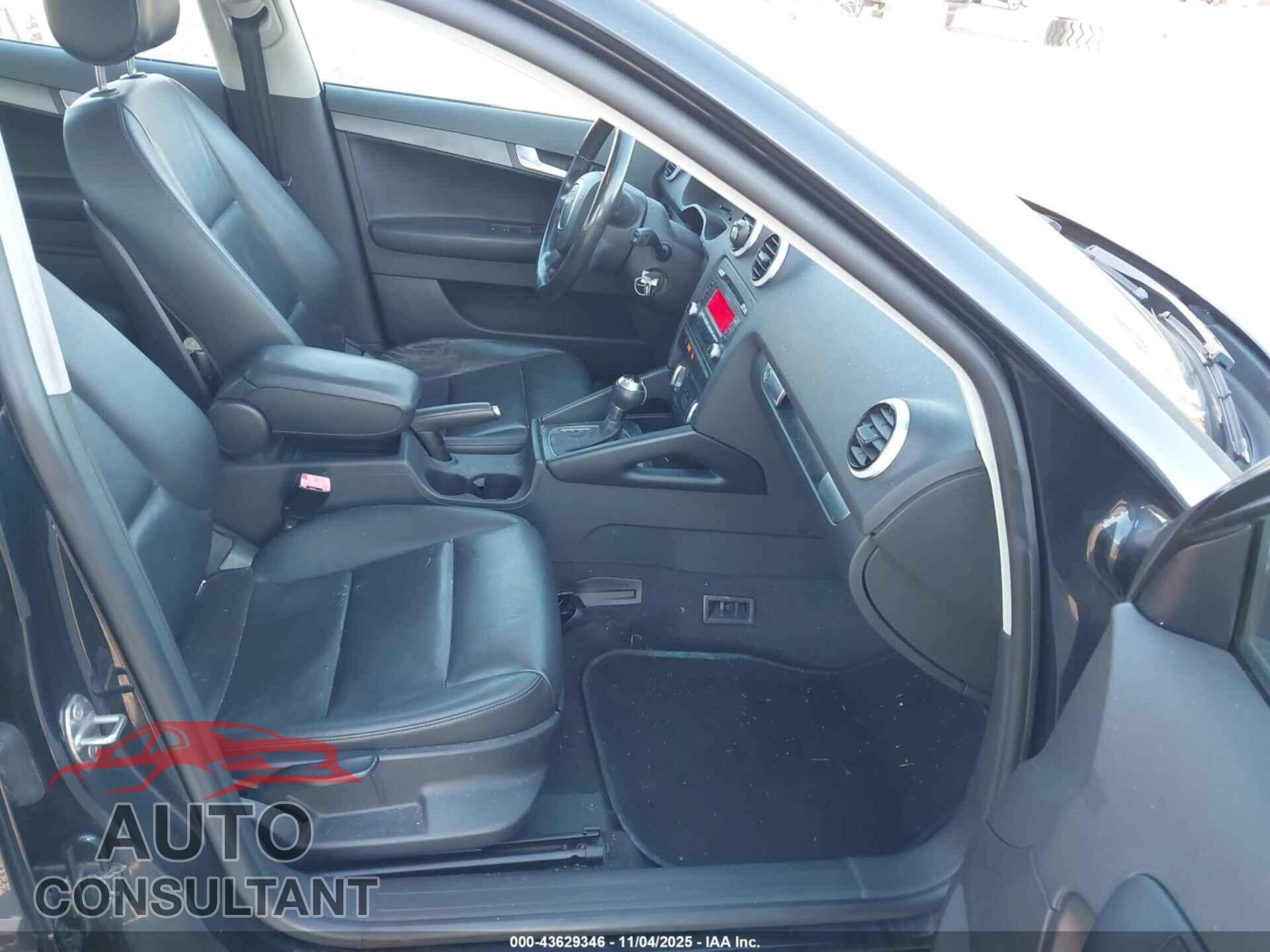 AUDI A3 2011 - WAUBEAFM7BA154029