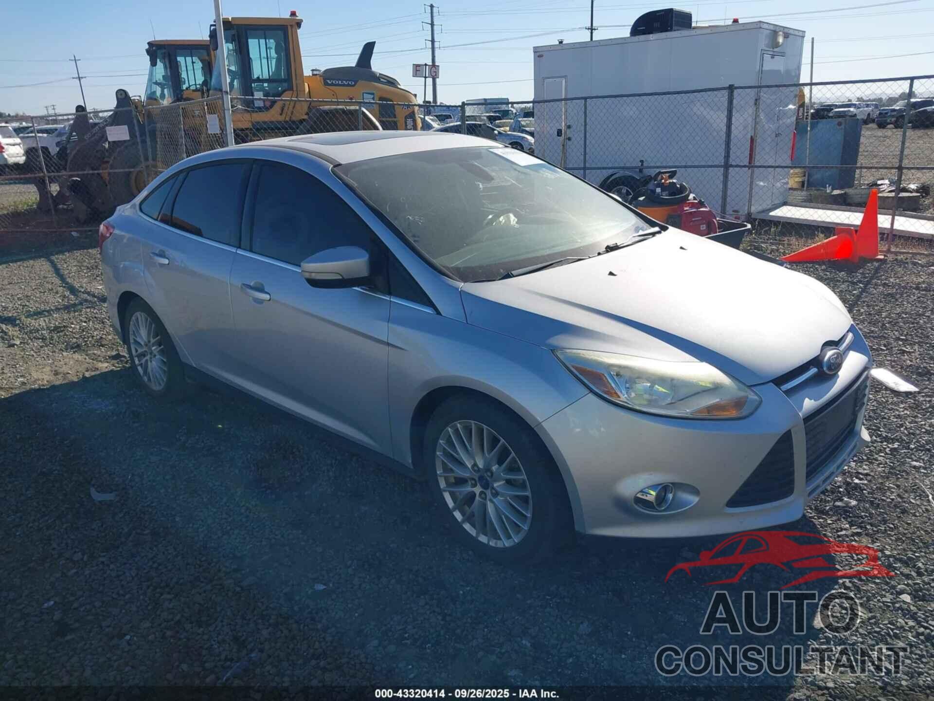 FORD FOCUS 2012 - 1FAHP3H22CL392851