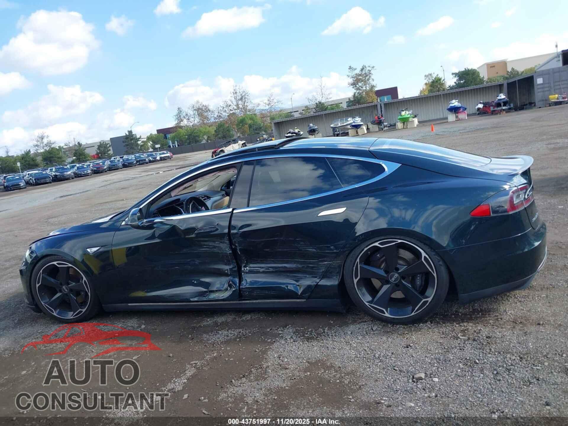 TESLA MODEL S 2012 - 5YJSA1DP2CFP01471