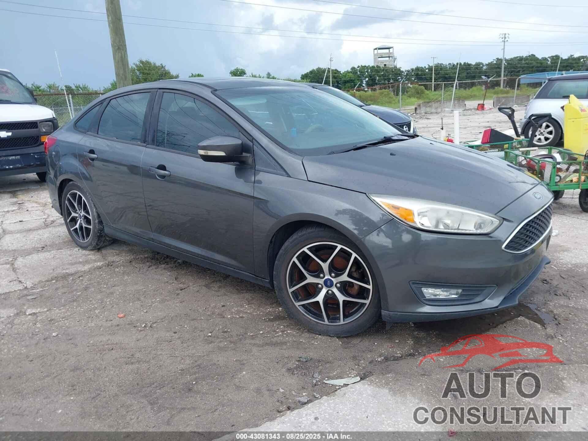 FORD FOCUS 2017 - 1FADP3H26HL294685