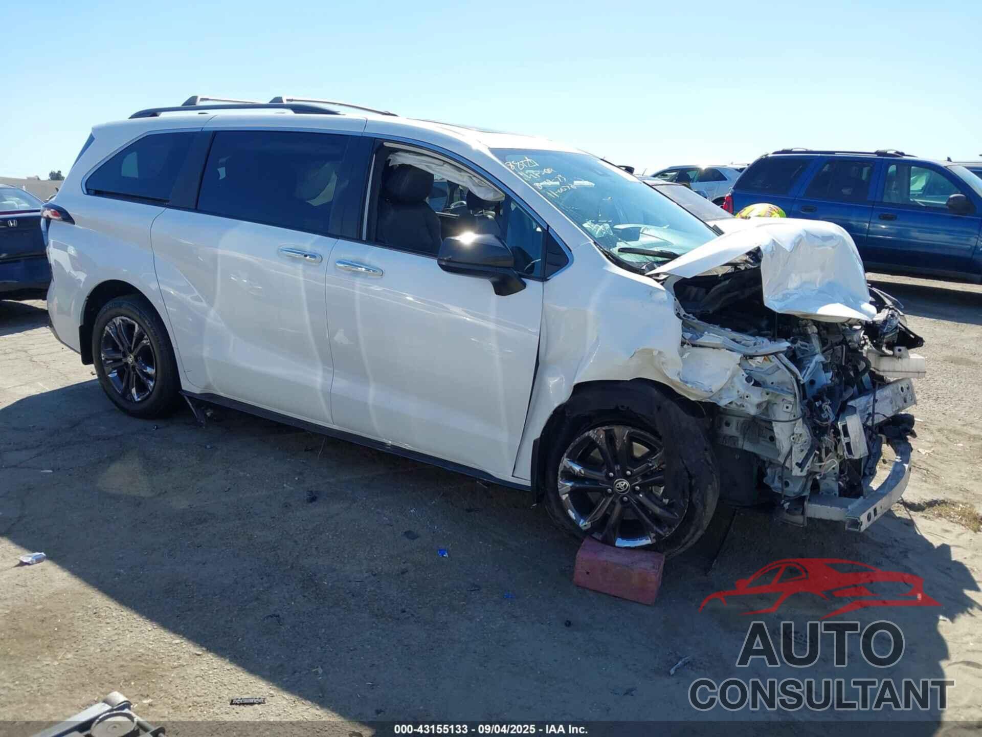 TOYOTA SIENNA 2024 - 5TDDSKFC2RS120739