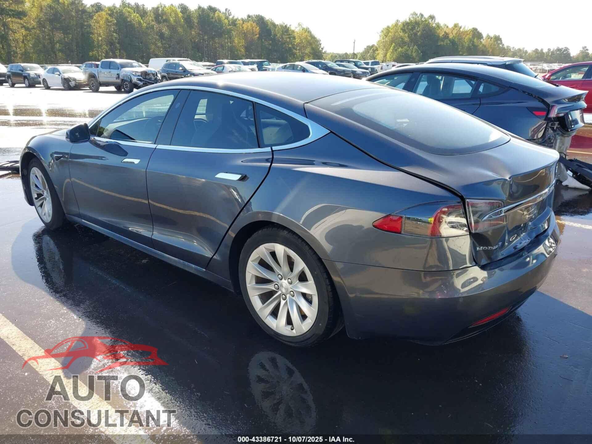 TESLA MODEL S 2017 - 5YJSA1E23HF212975