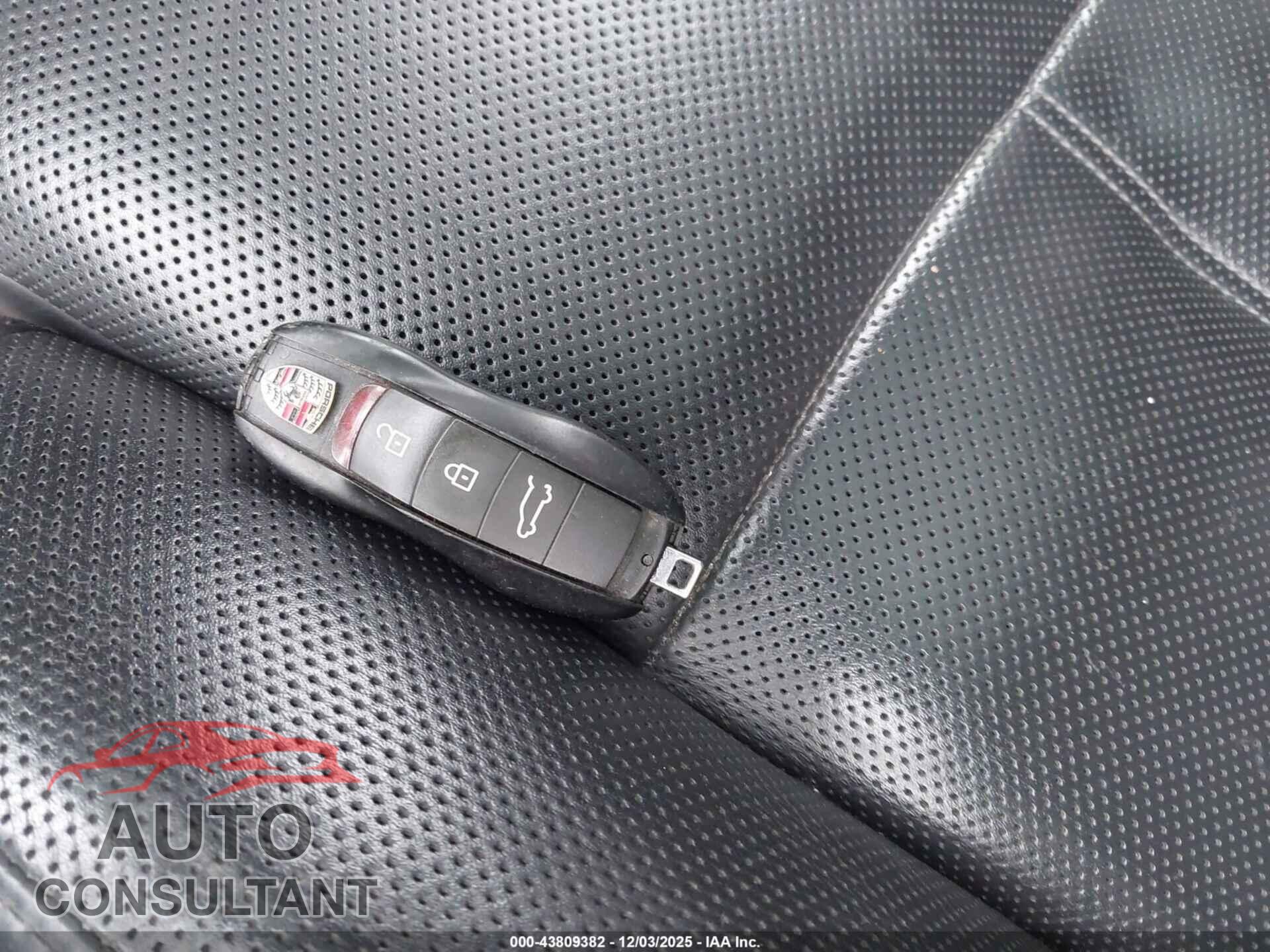 PORSCHE MACAN 2018 - WP1AA2A57JLB18004