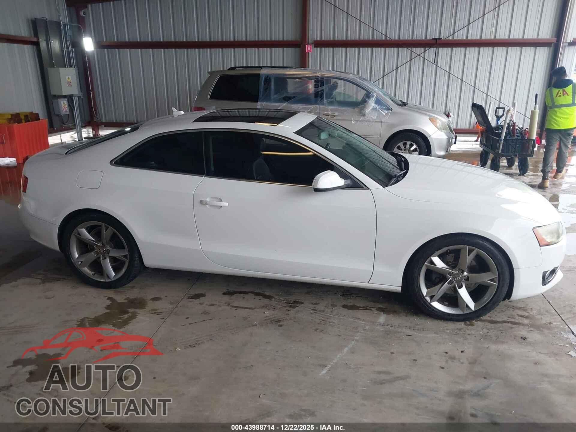 AUDI A5 2010 - WAULFAFR4AA001152