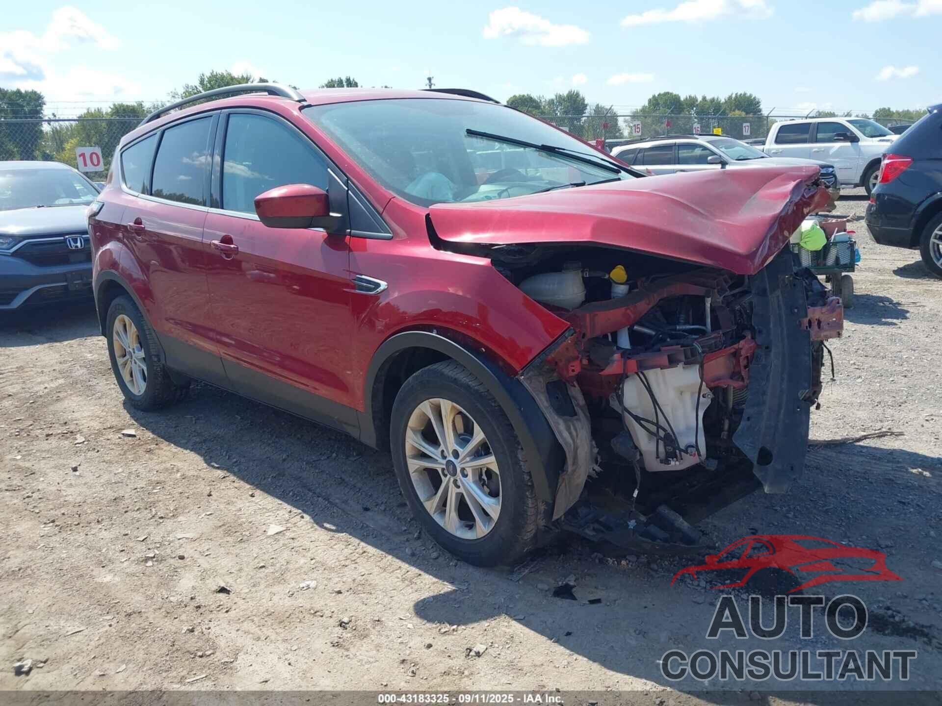 FORD ESCAPE 2017 - 1FMCU9GD1HUC62348