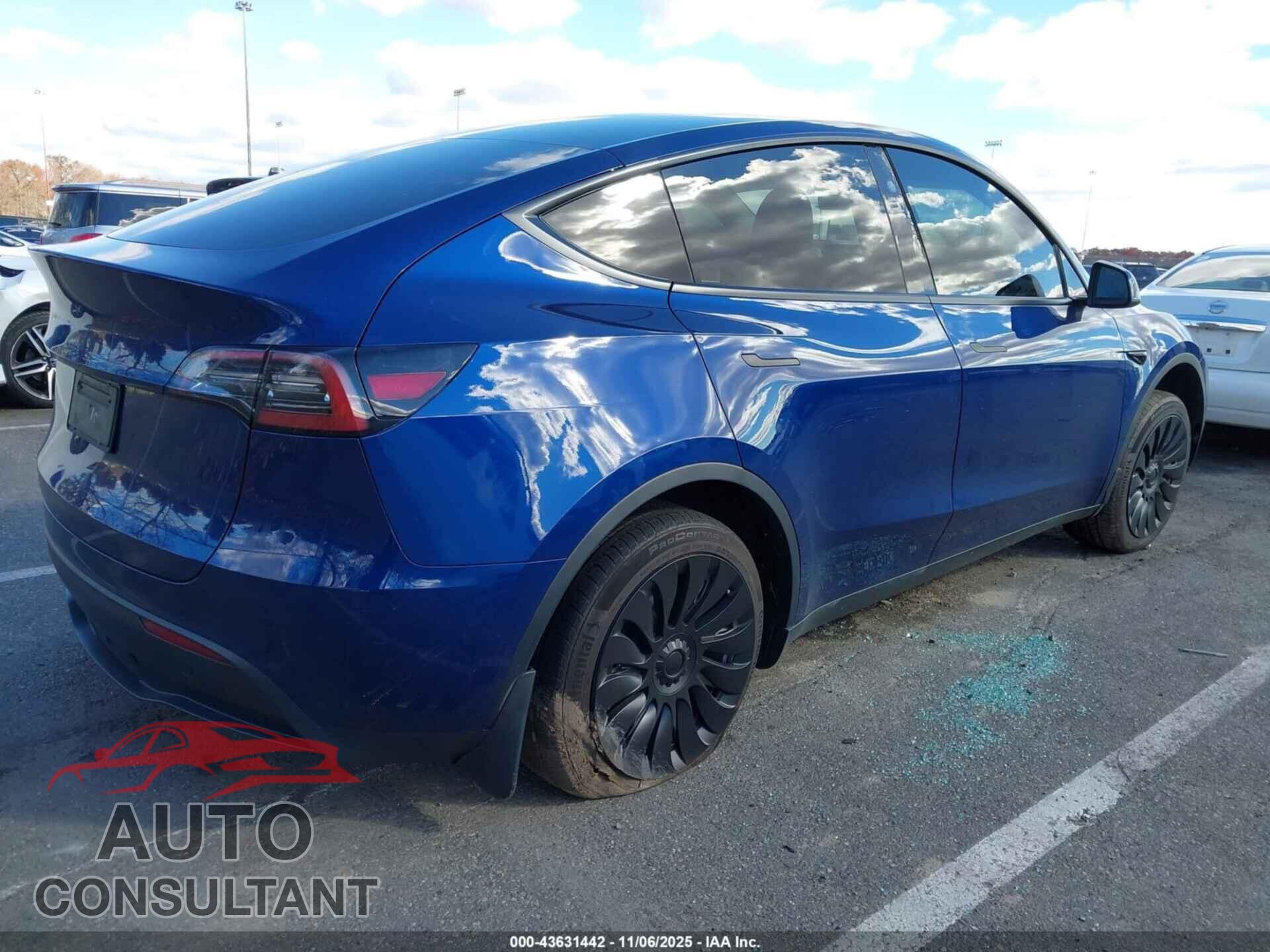 TESLA MODEL Y 2023 - 7SAYGDEE7PF814879