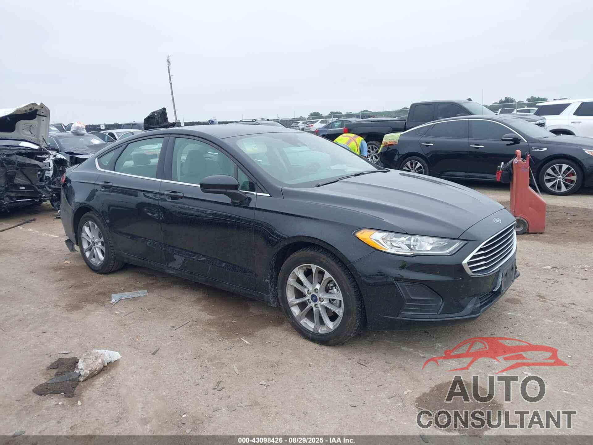 FORD FUSION 2020 - 3FA6P0HD1LR227009