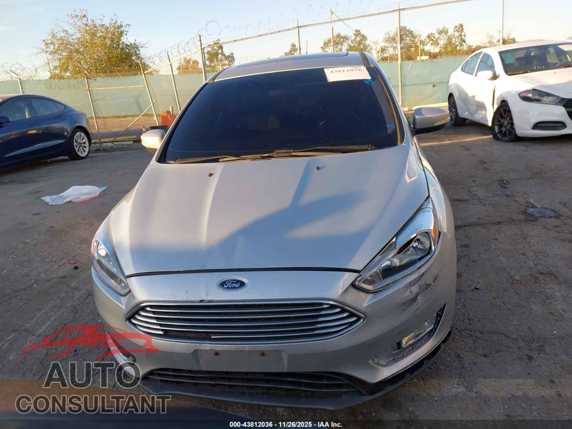 FORD FOCUS 2015 - 1FADP3J23FL305973