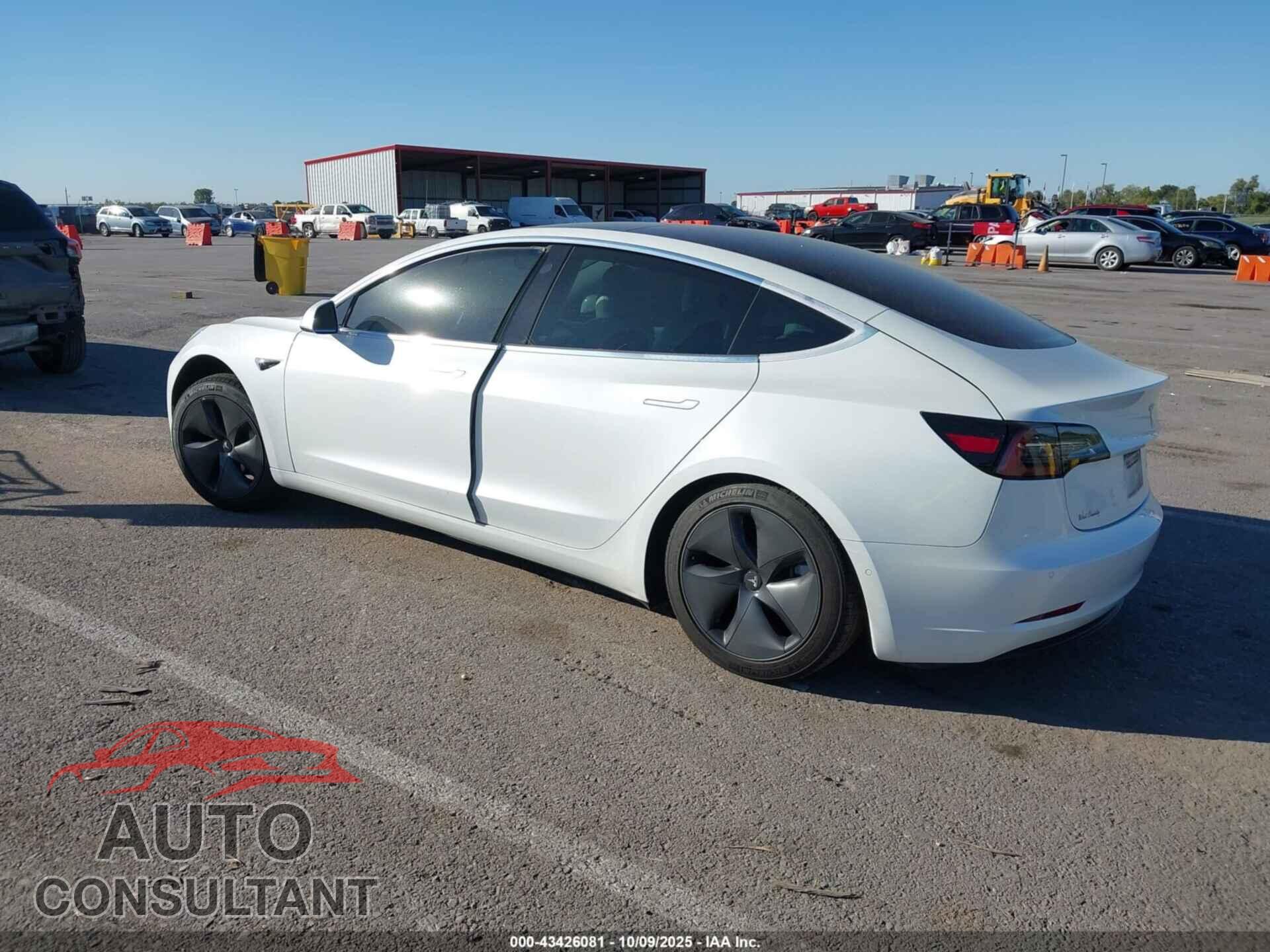 TESLA MODEL 3 2020 - 5YJ3E1EB2LF720100