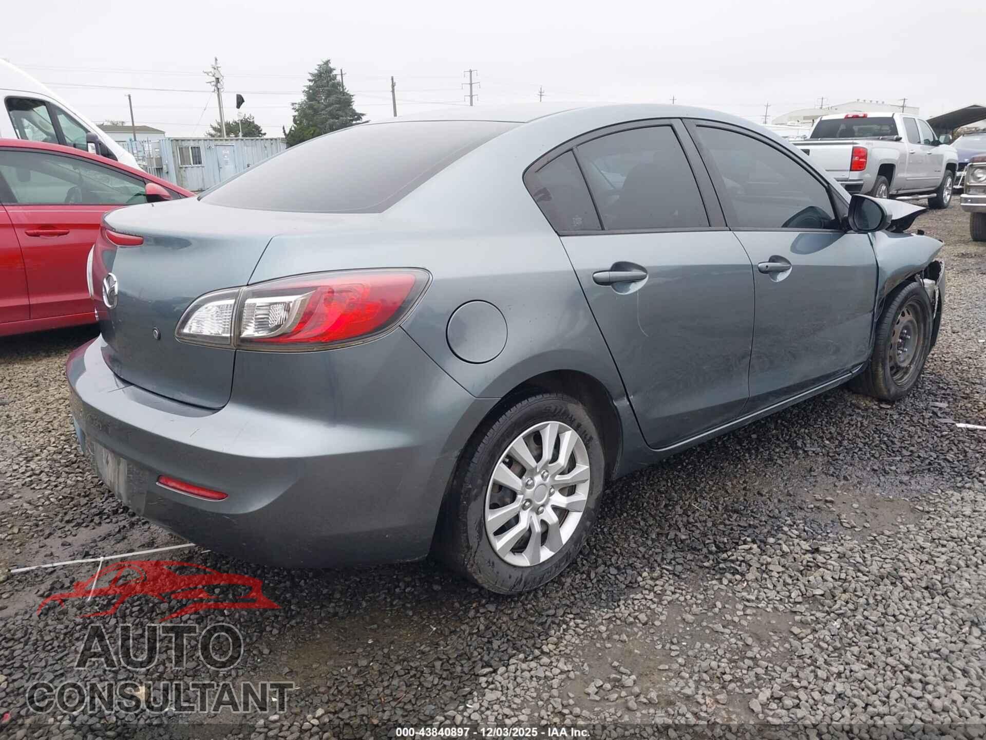 MAZDA MAZDA3 2013 - JM1BL1TG8D1783342