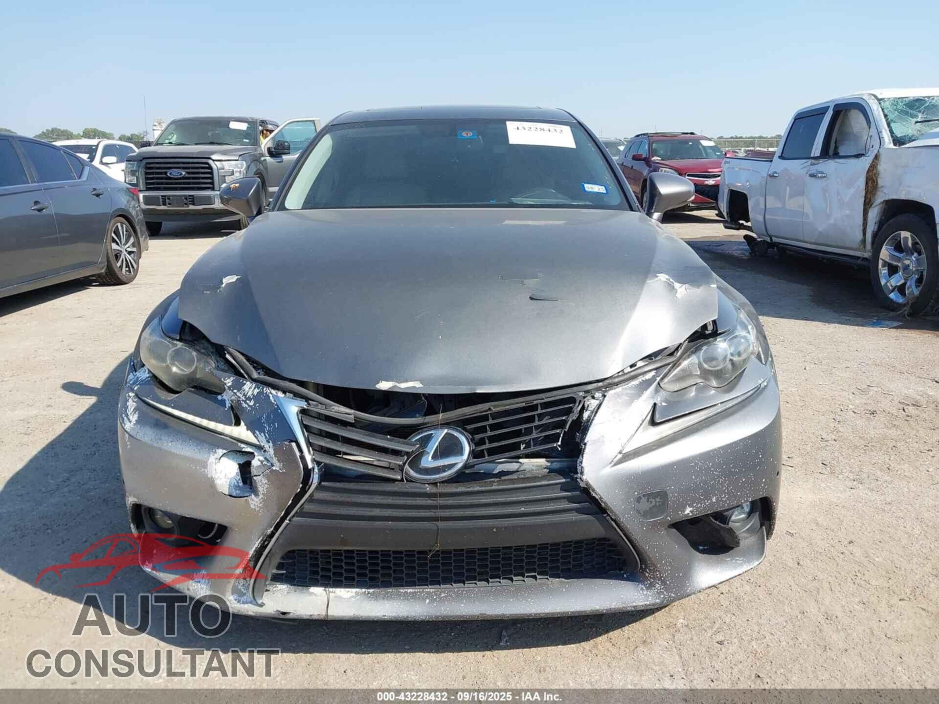 LEXUS IS 250 2015 - JTHBF1D20F5049007