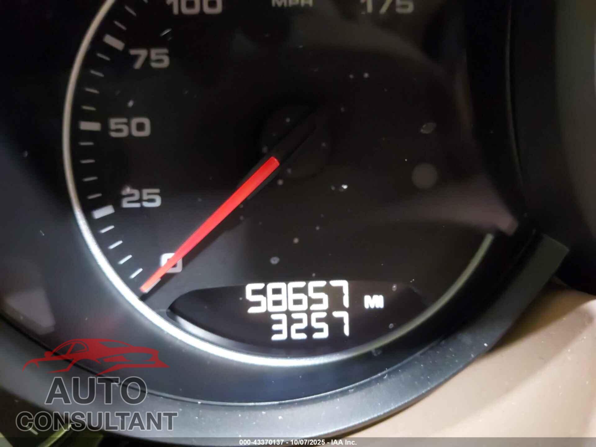 PORSCHE CAYENNE 2016 - WP1AA2A28GLA10652