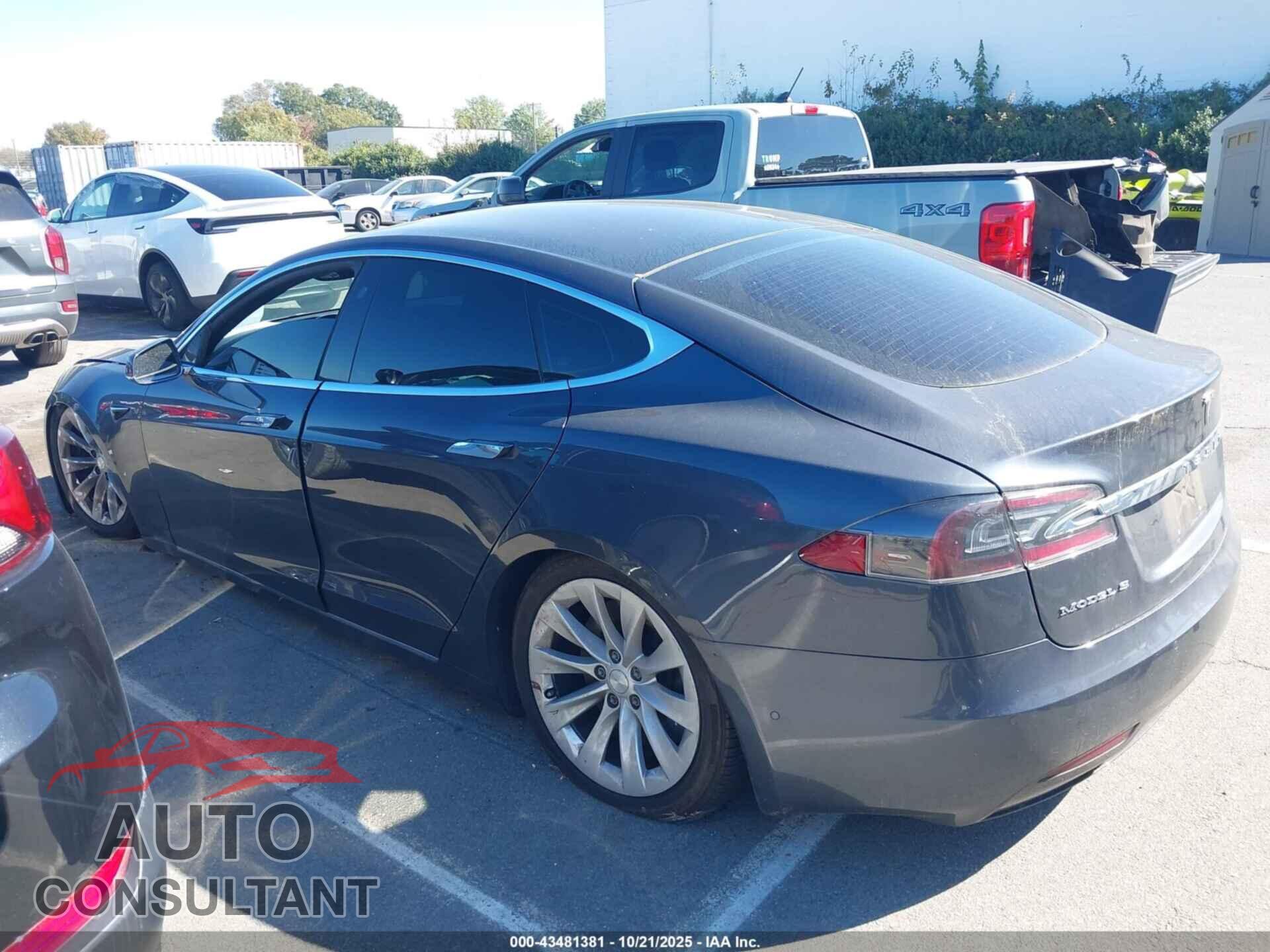 TESLA MODEL S 2017 - 5YJSA1E25HF213092