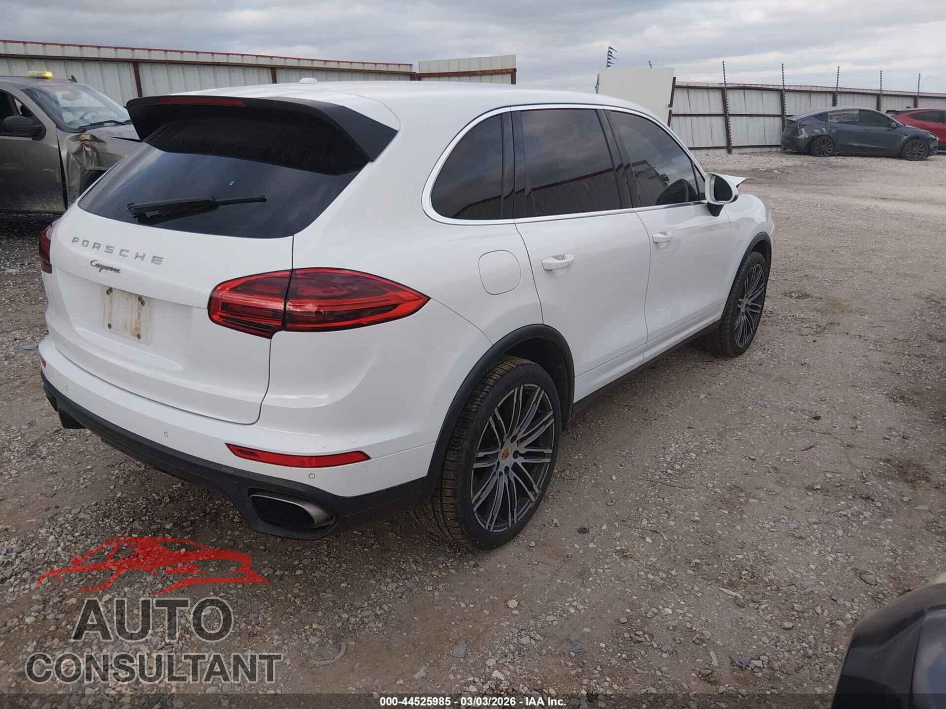 PORSCHE CAYENNE 2016 - WP1AA2A25GLA05215