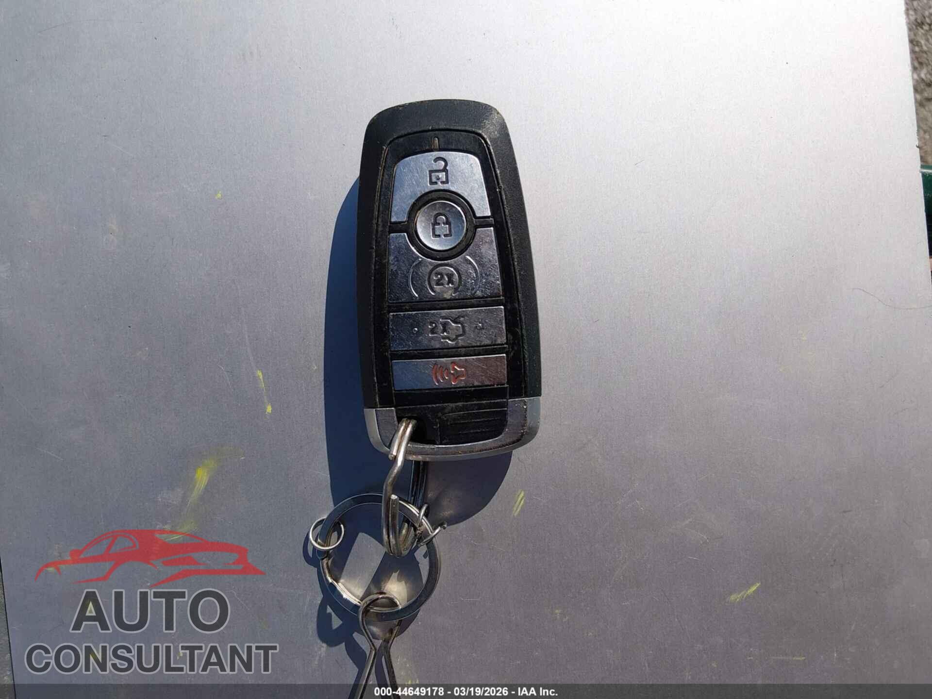 FORD EXPLORER 2018 - 1FM5K8D8XJGB06541