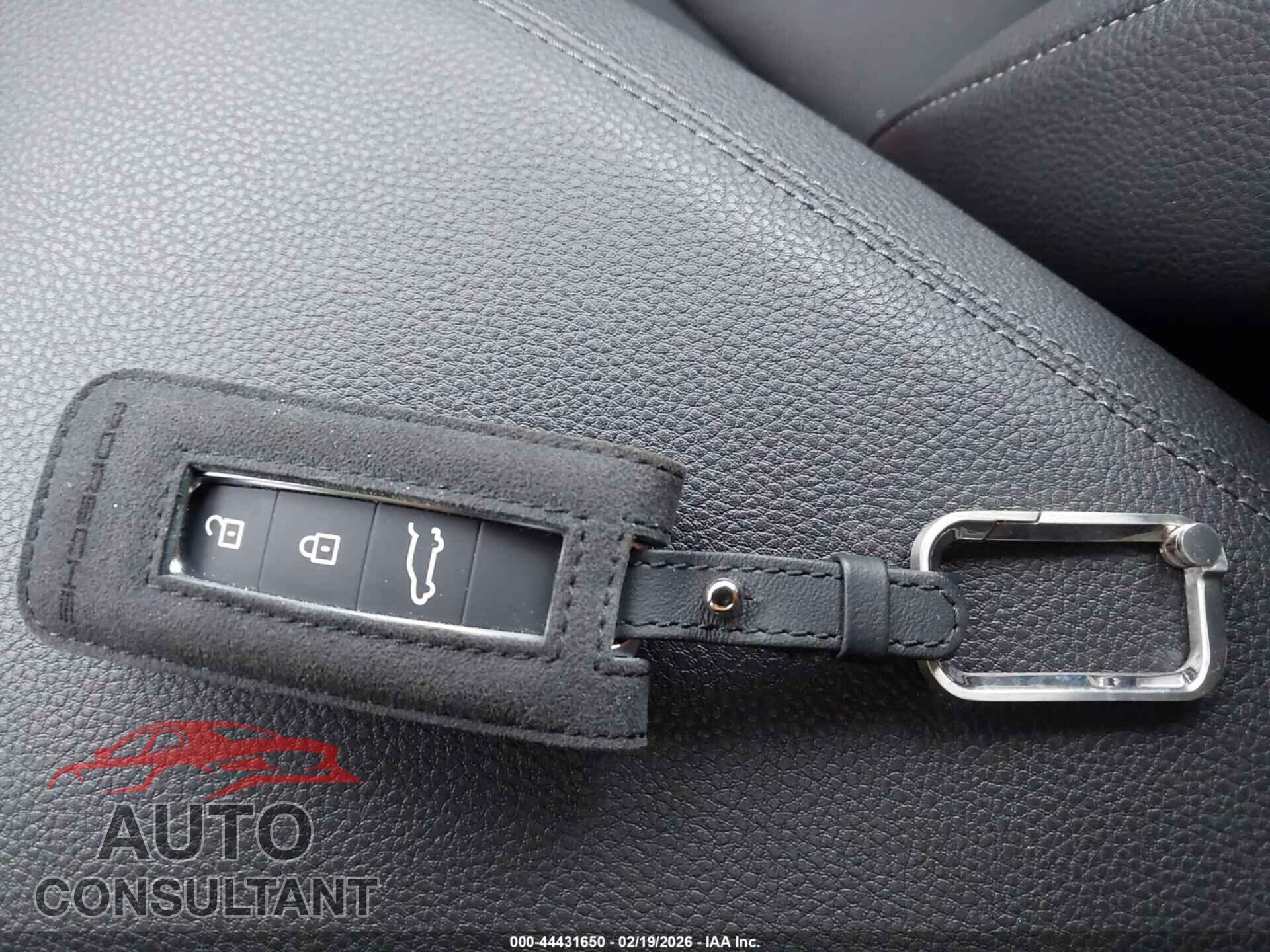 PORSCHE CAYENNE 2024 - WP1AA2AY6RDA14622