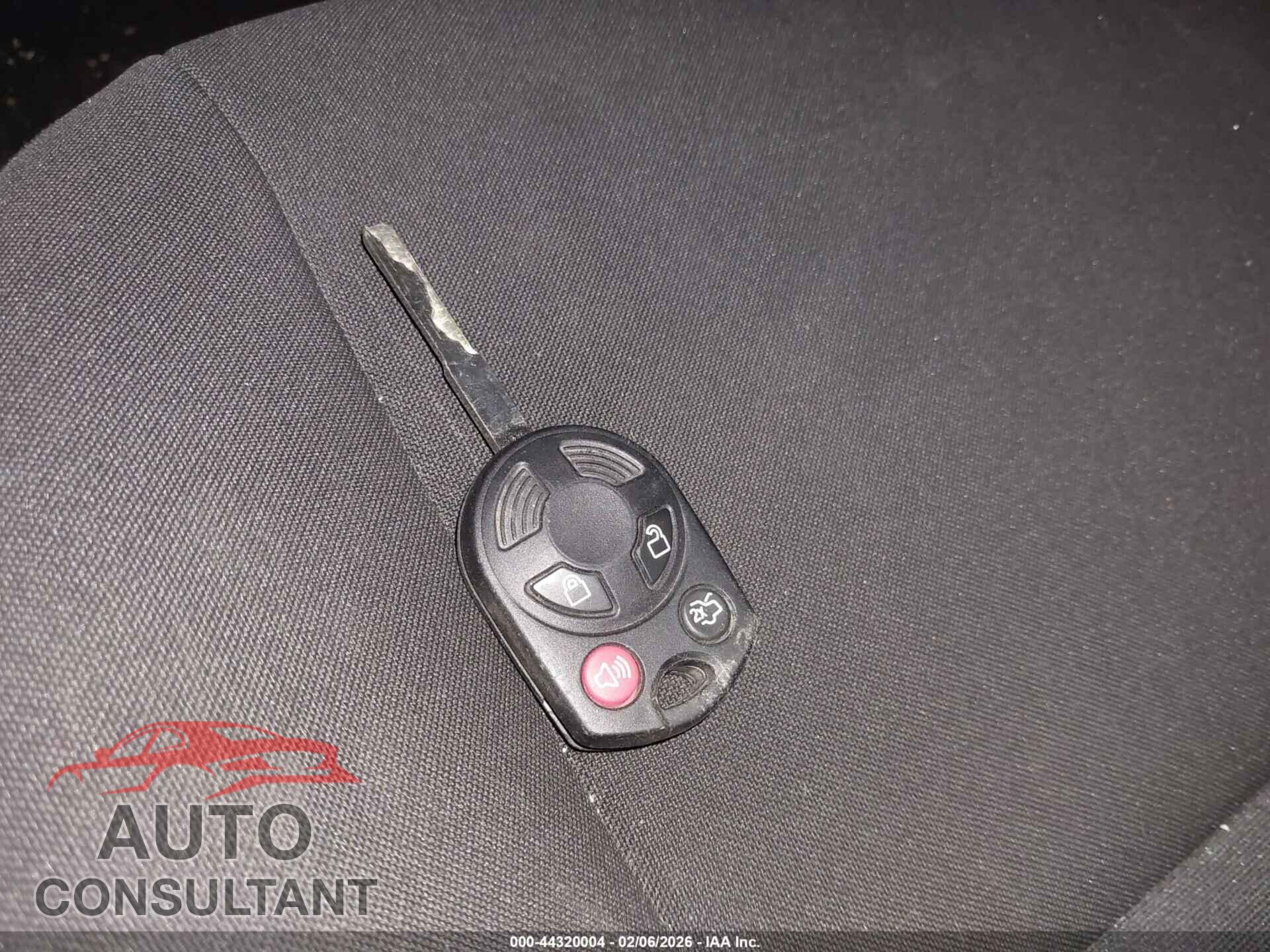 FORD FOCUS 2017 - 1FADP3F27HL288414