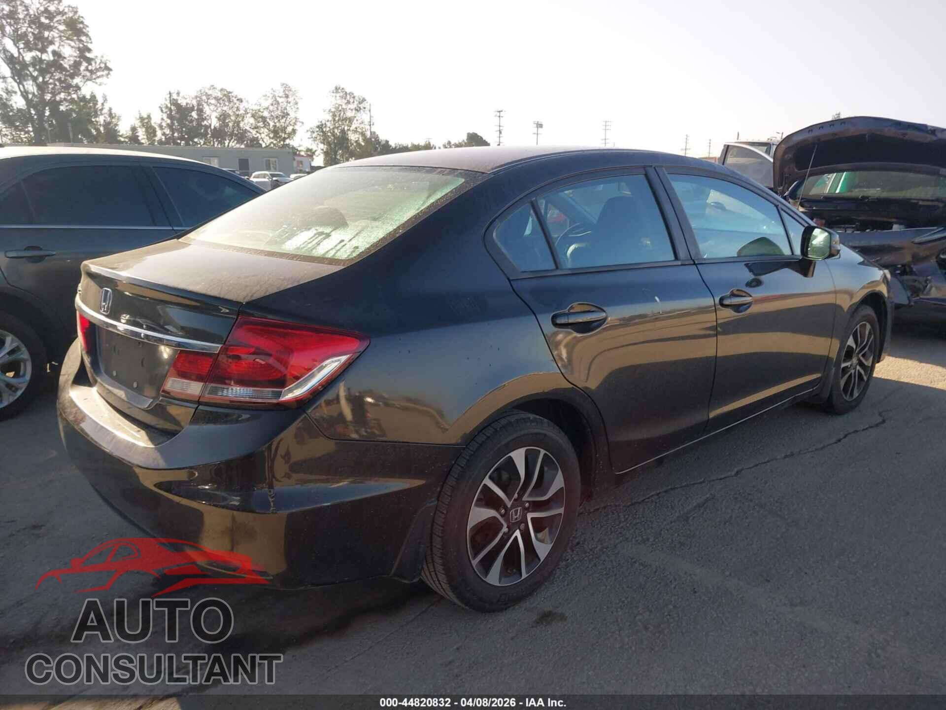 HONDA CIVIC 2013 - 2HGFB2F83DH529202