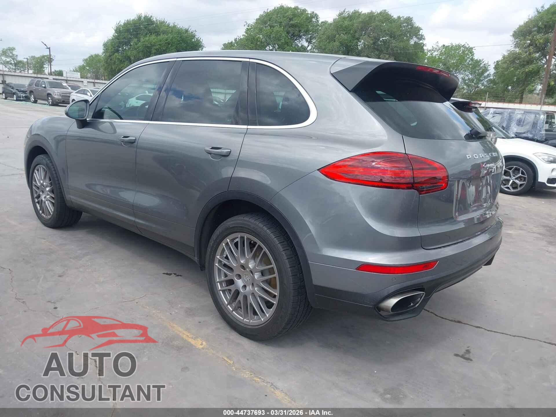 PORSCHE CAYENNE 2016 - WP1AA2A26GLA00699