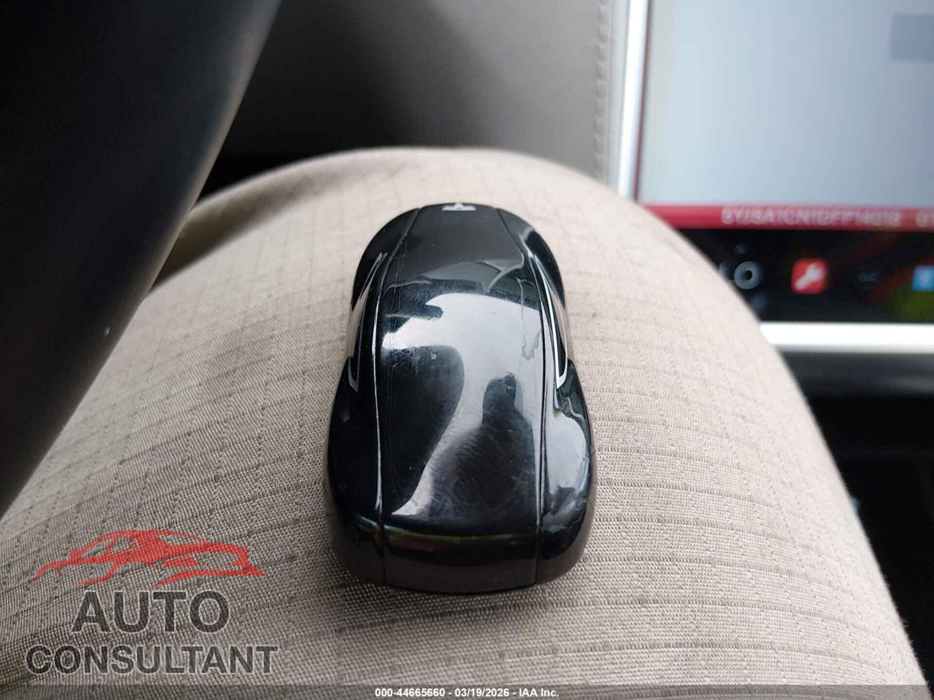 TESLA MODEL S 2013 - 5YJSA1CN1DFP14018