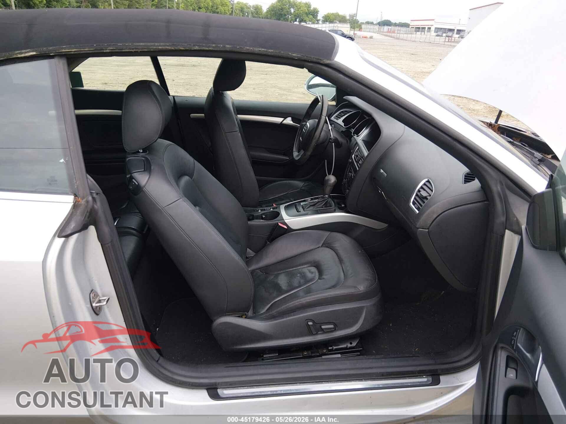 AUDI A5 2012 - WAUJFAFH2CN005338