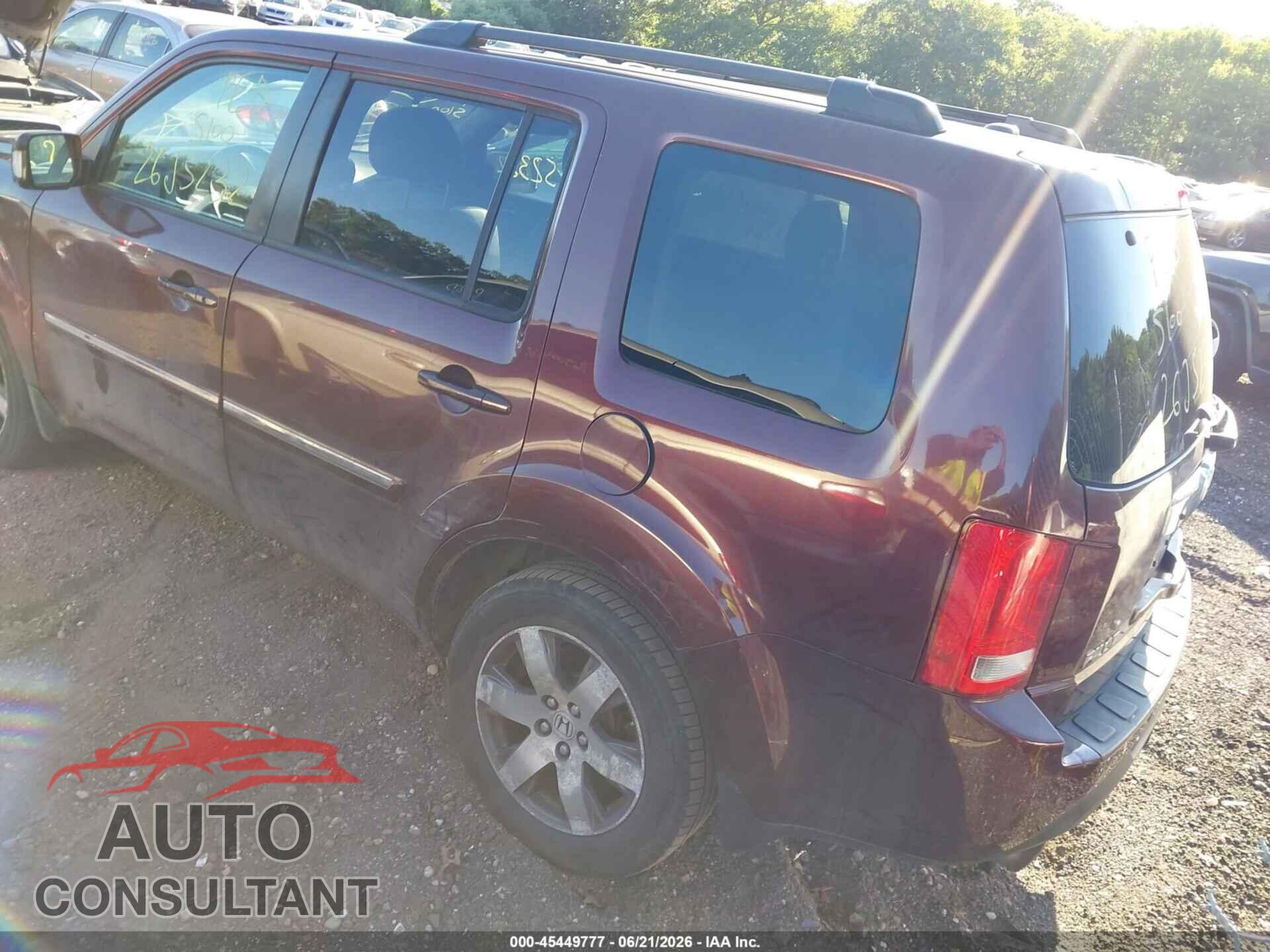 HONDA PILOT 2013 - 5FNYF4H99DB047594