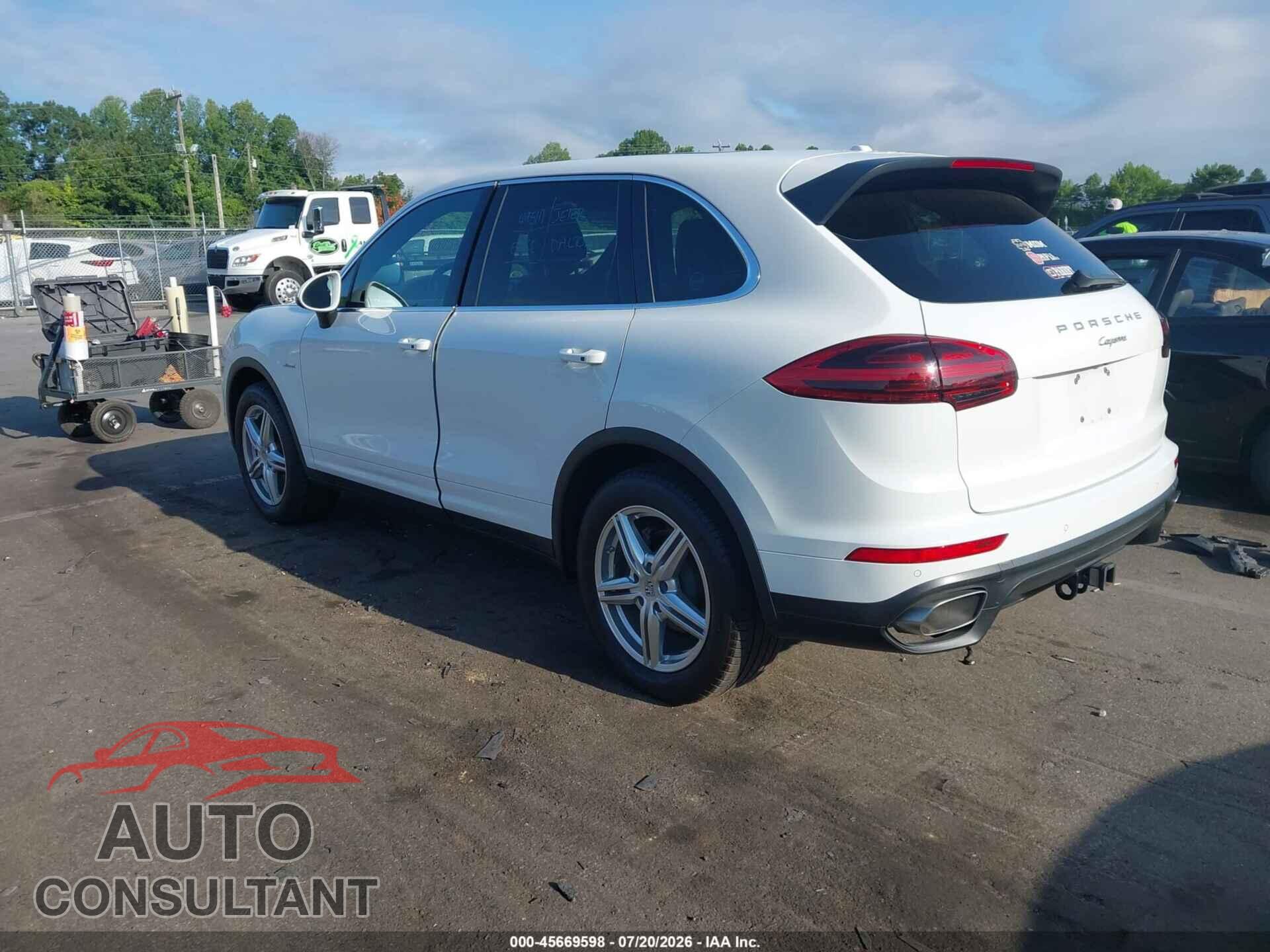PORSCHE CAYENNE 2016 - WP1AF2A25GLA40306
