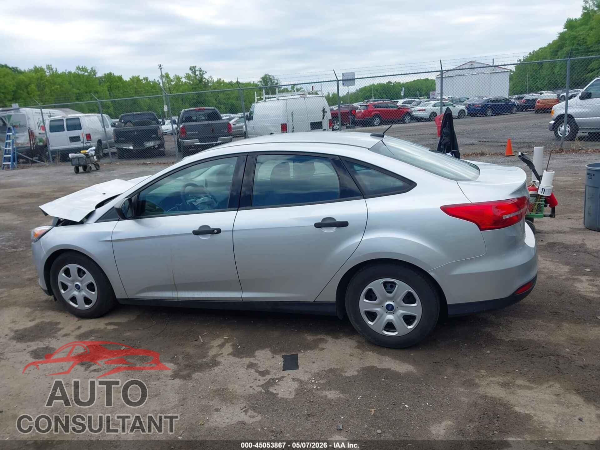 FORD FOCUS 2017 - 1FADP3E2XHL345092