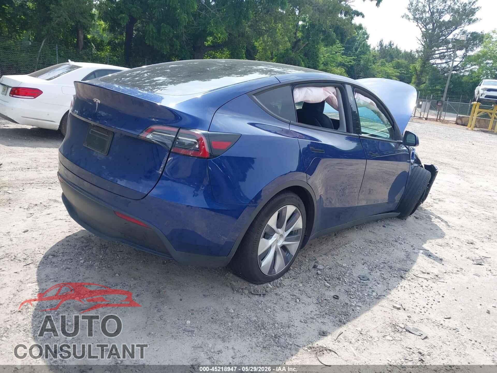 TESLA MODEL Y 2024 - 7SAYGDED2RF005140