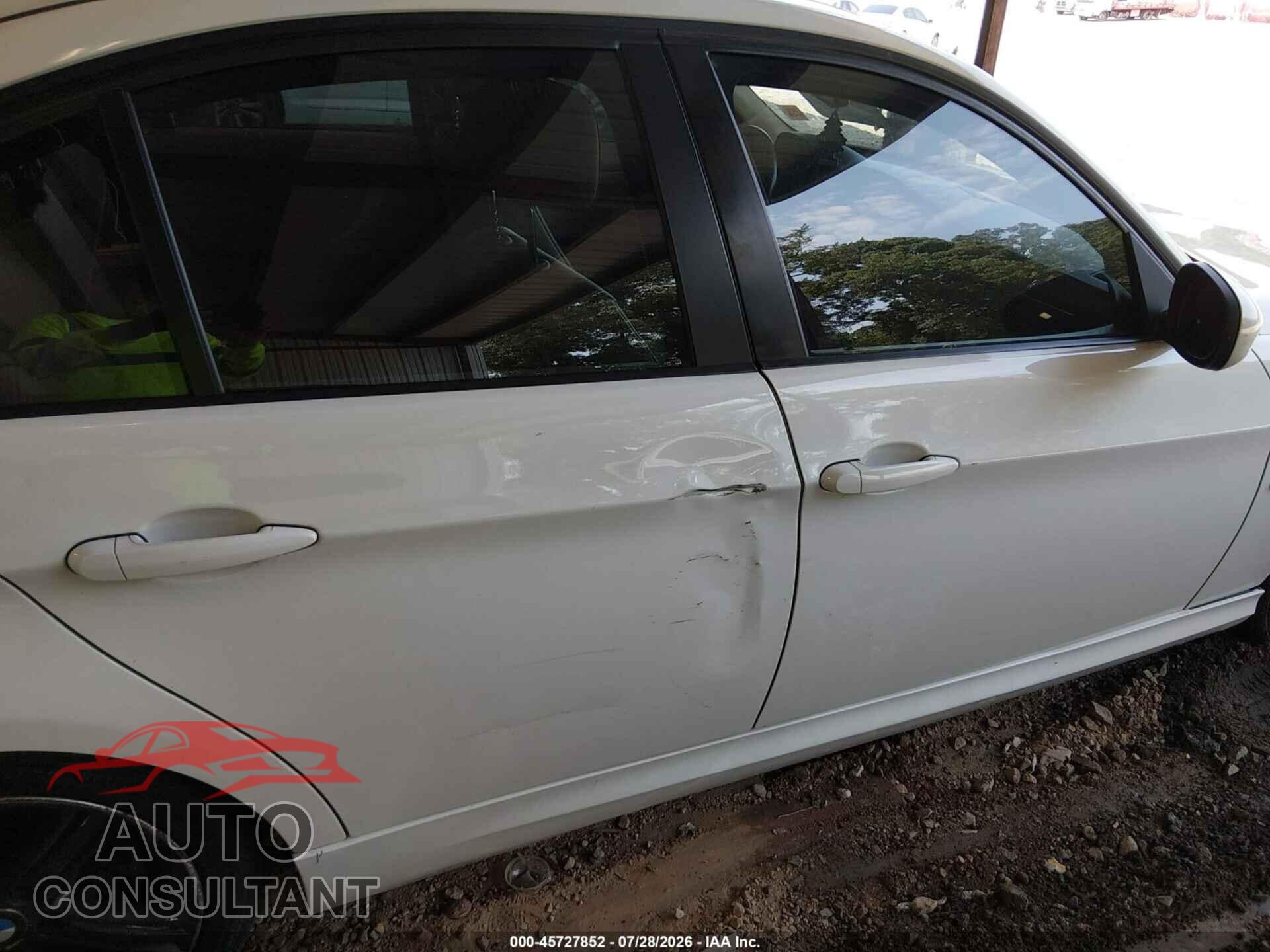 BMW 328I 2011 - WBAPH7C55BE851737