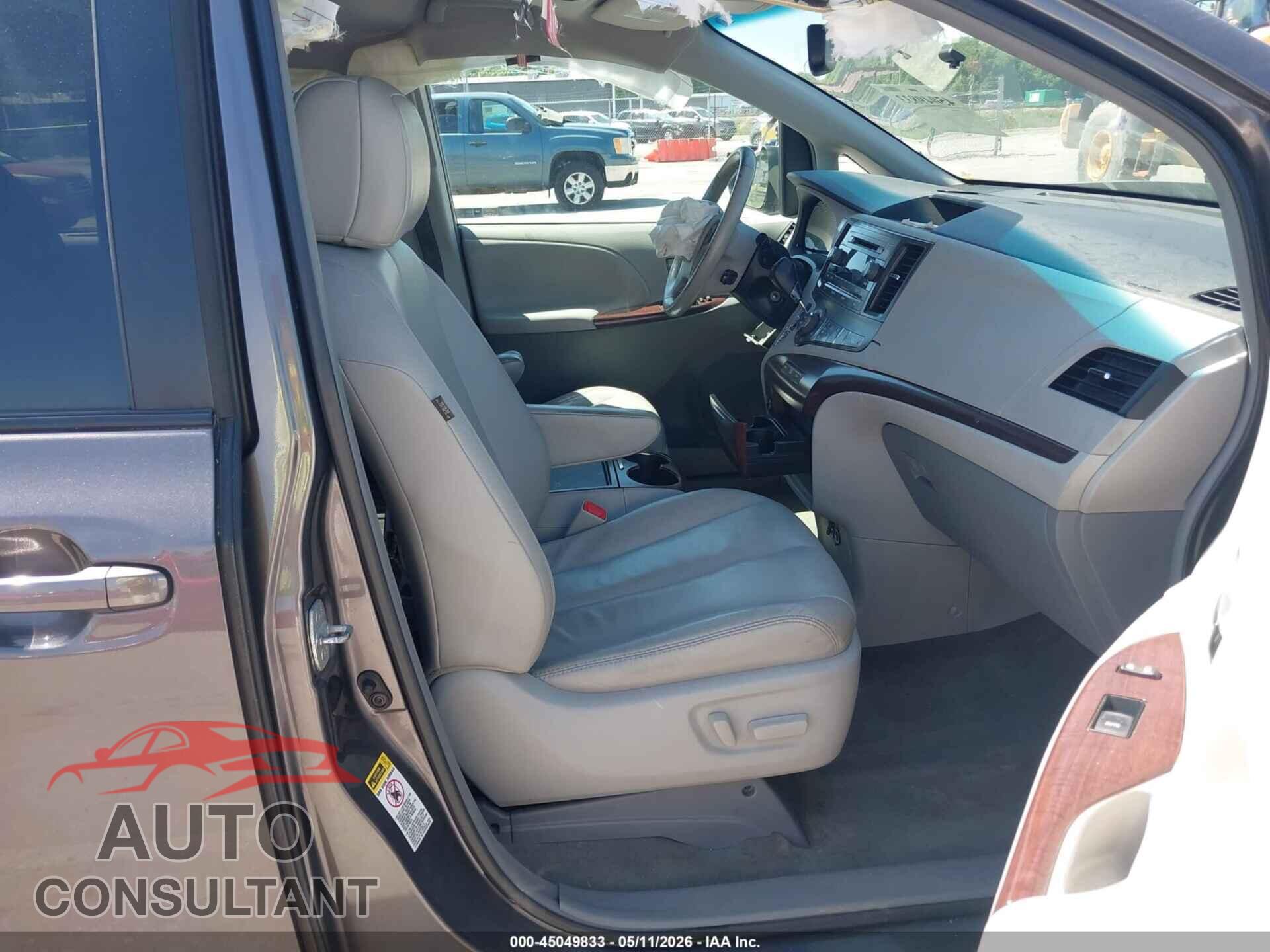 TOYOTA SIENNA 2012 - 5TDYK3DC8CS218529