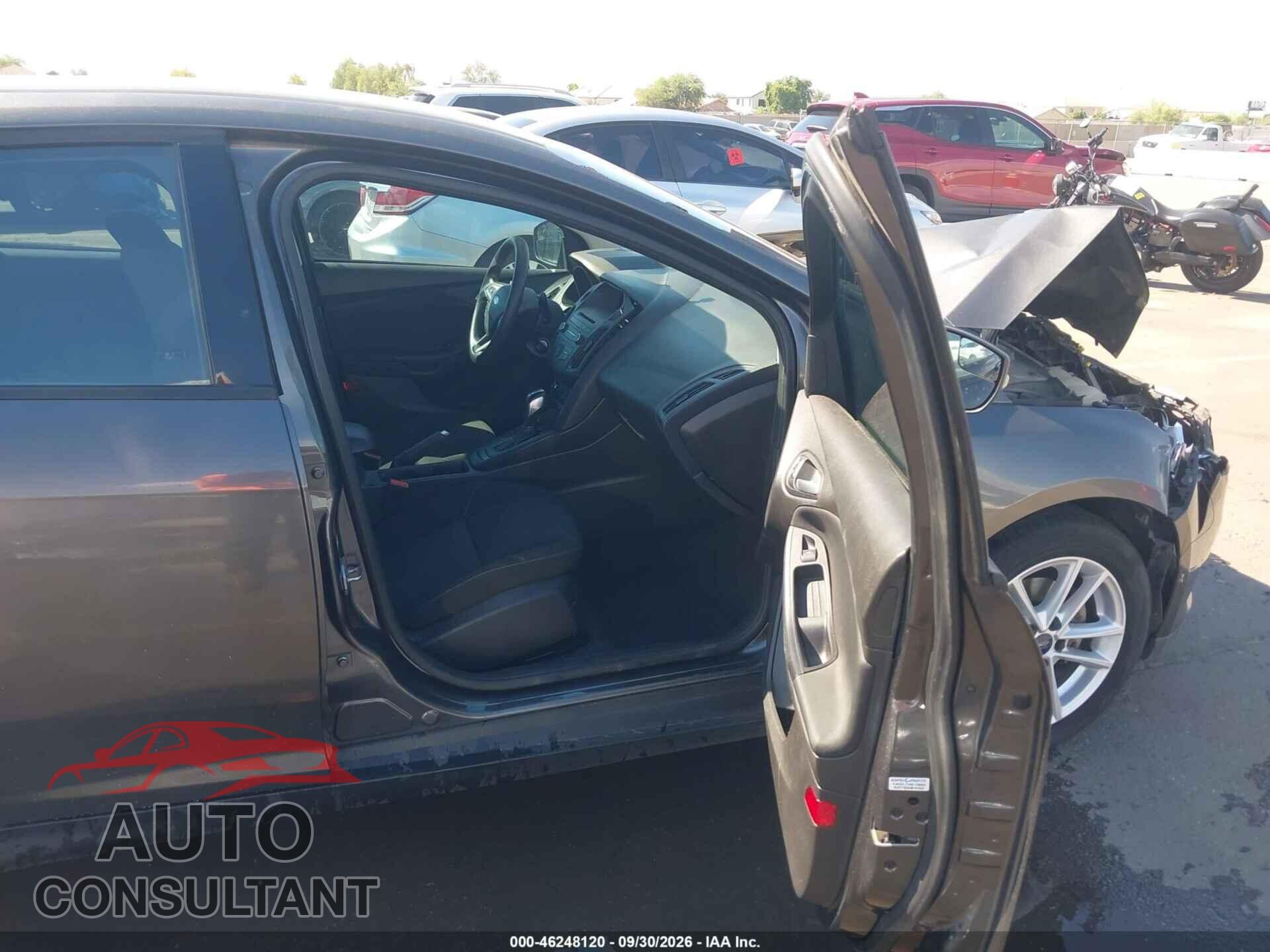 FORD FOCUS 2015 - 1FADP3K26FL358200