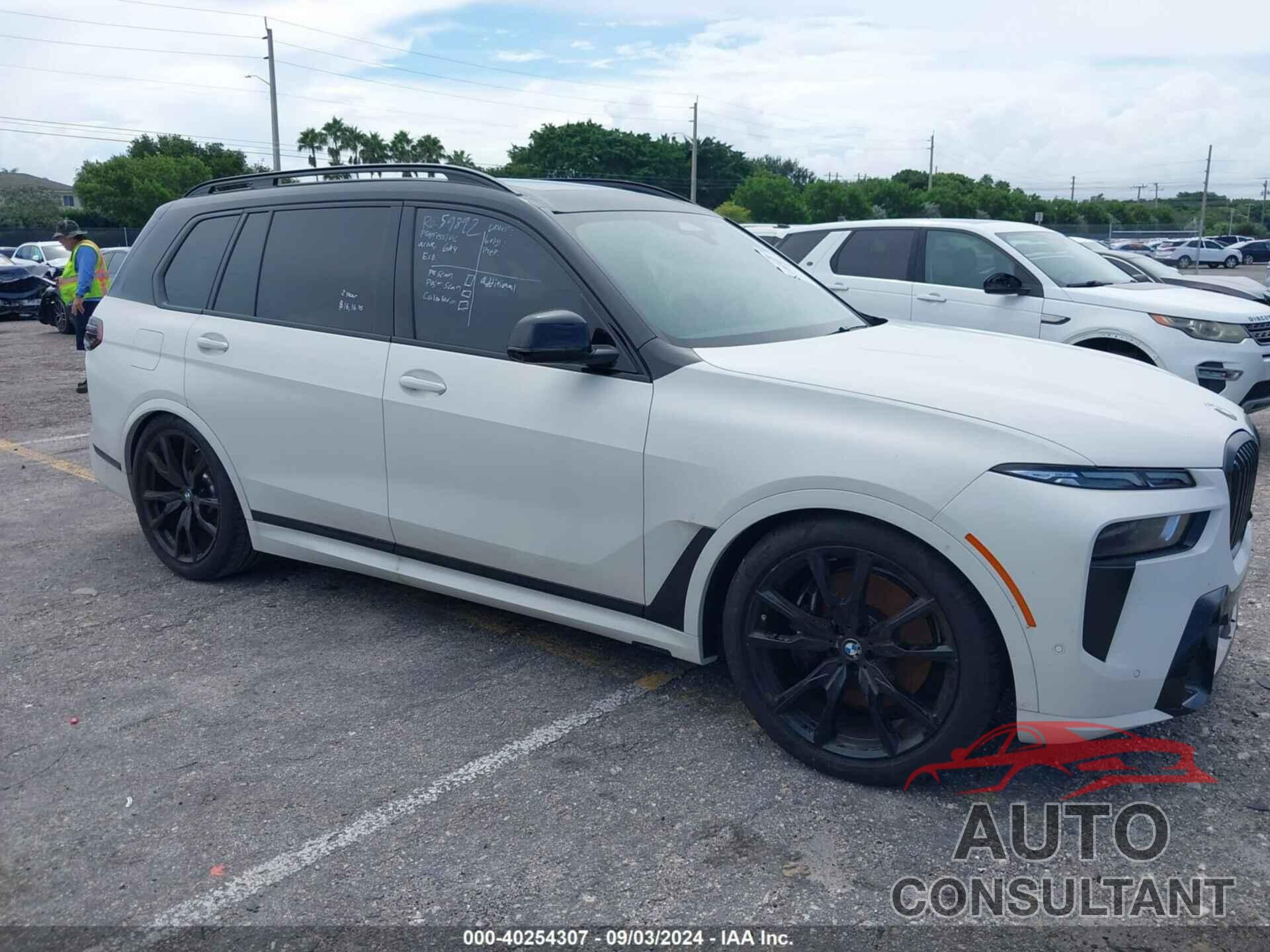 BMW X7 2024 - 5UX23EM03R9T66775