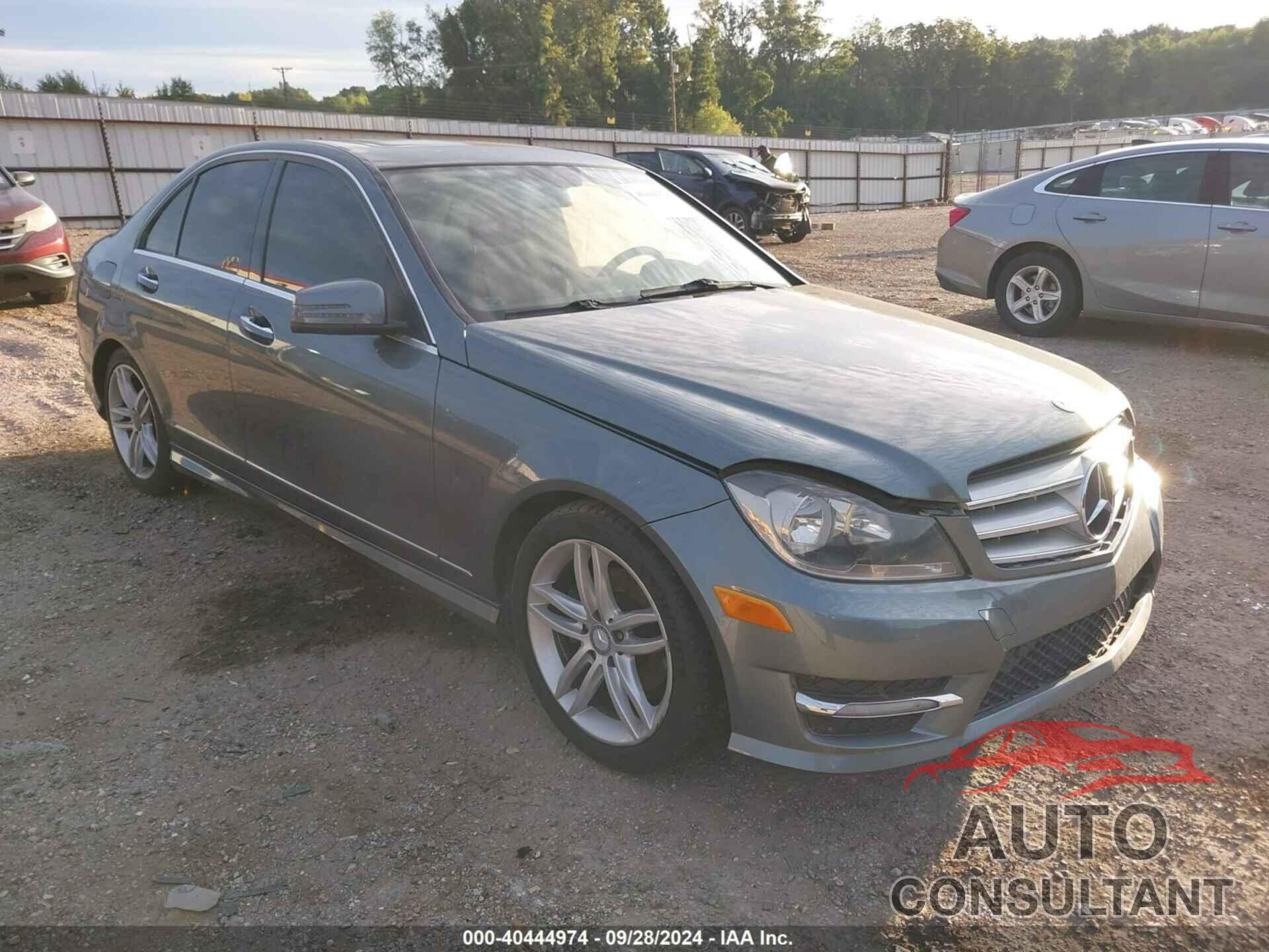 MERCEDES-BENZ C 300 2012 - WDDGF8BB8CA709774