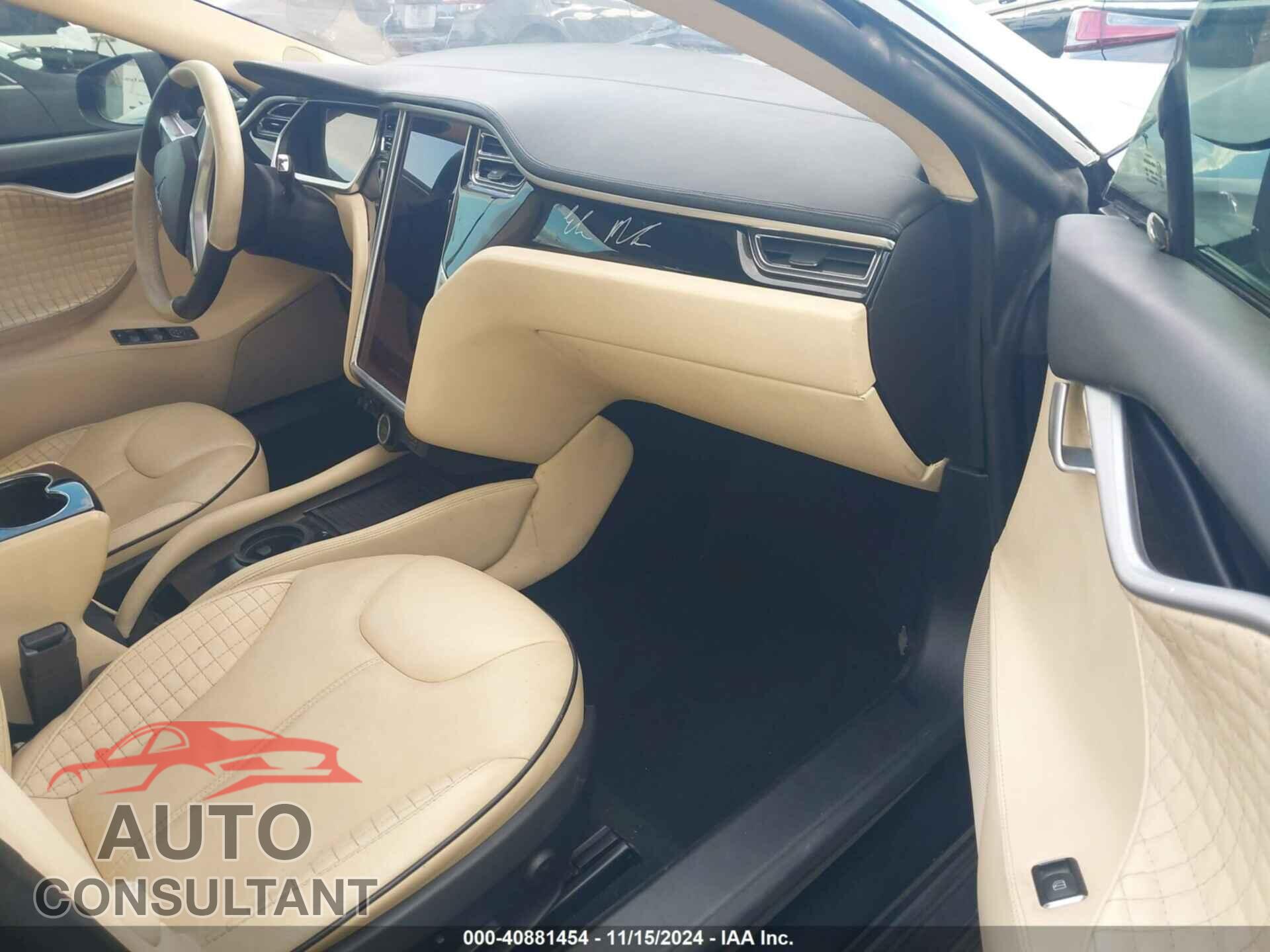 TESLA MODEL S 2013 - 5YJSA1DN3DFP10695