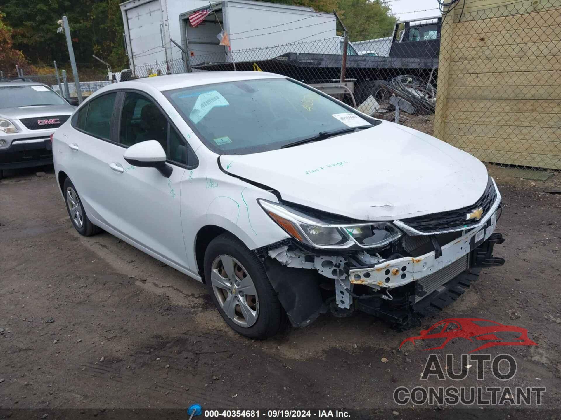 CHEVROLET CRUZE 2017 - 1G1BC5SM7H7142841