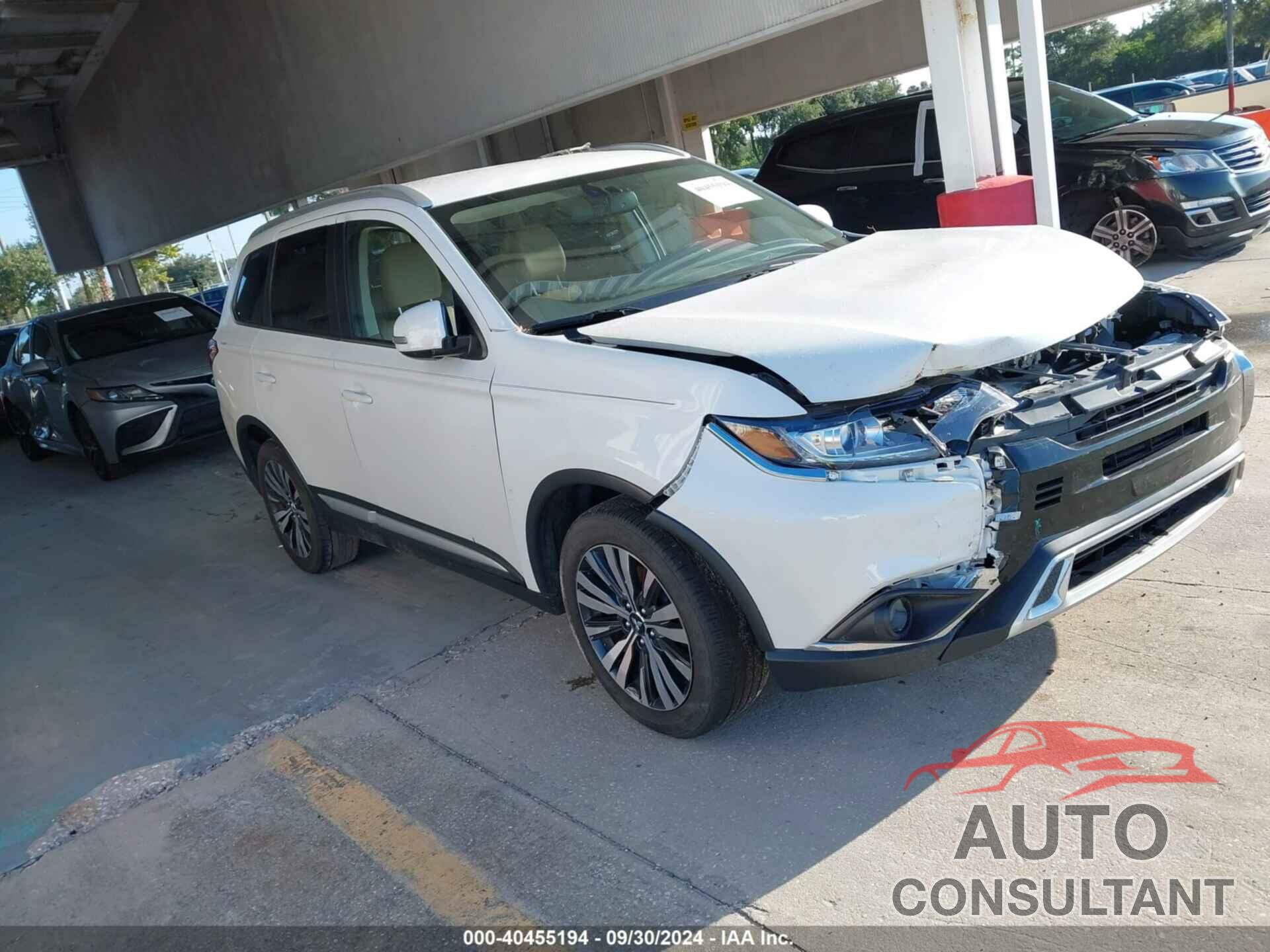 MITSUBISHI OUTLANDER 2019 - JA4AD3A30KZ023354
