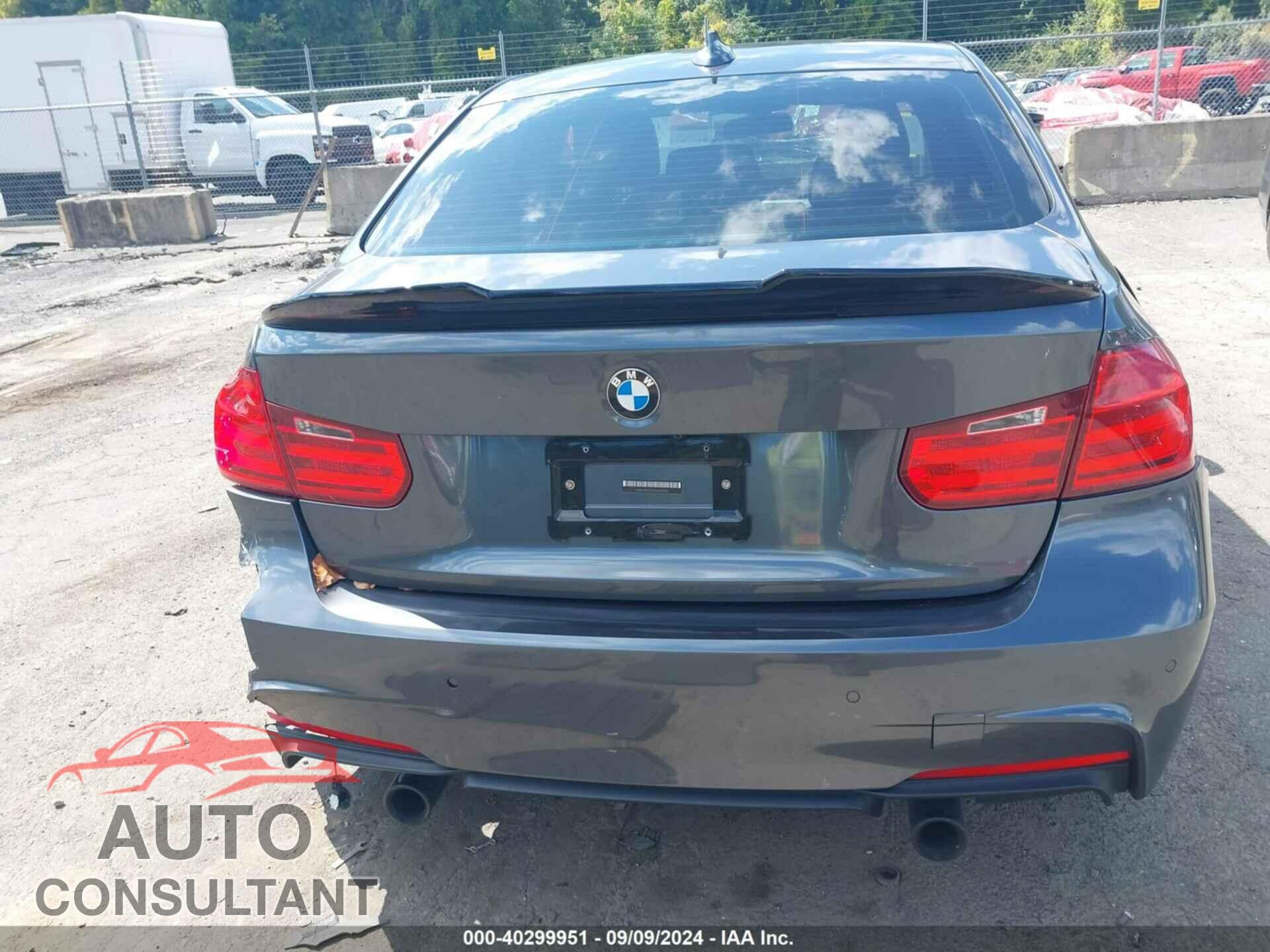 BMW 335I 2014 - WBA3B9G55ENR92012