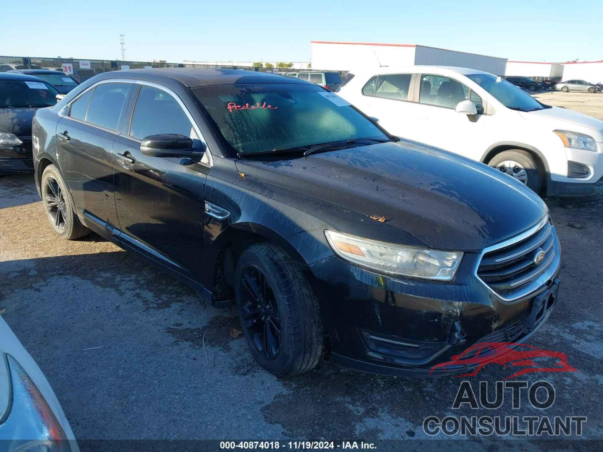 FORD TAURUS 2013 - 1FAHP2E82DG111760