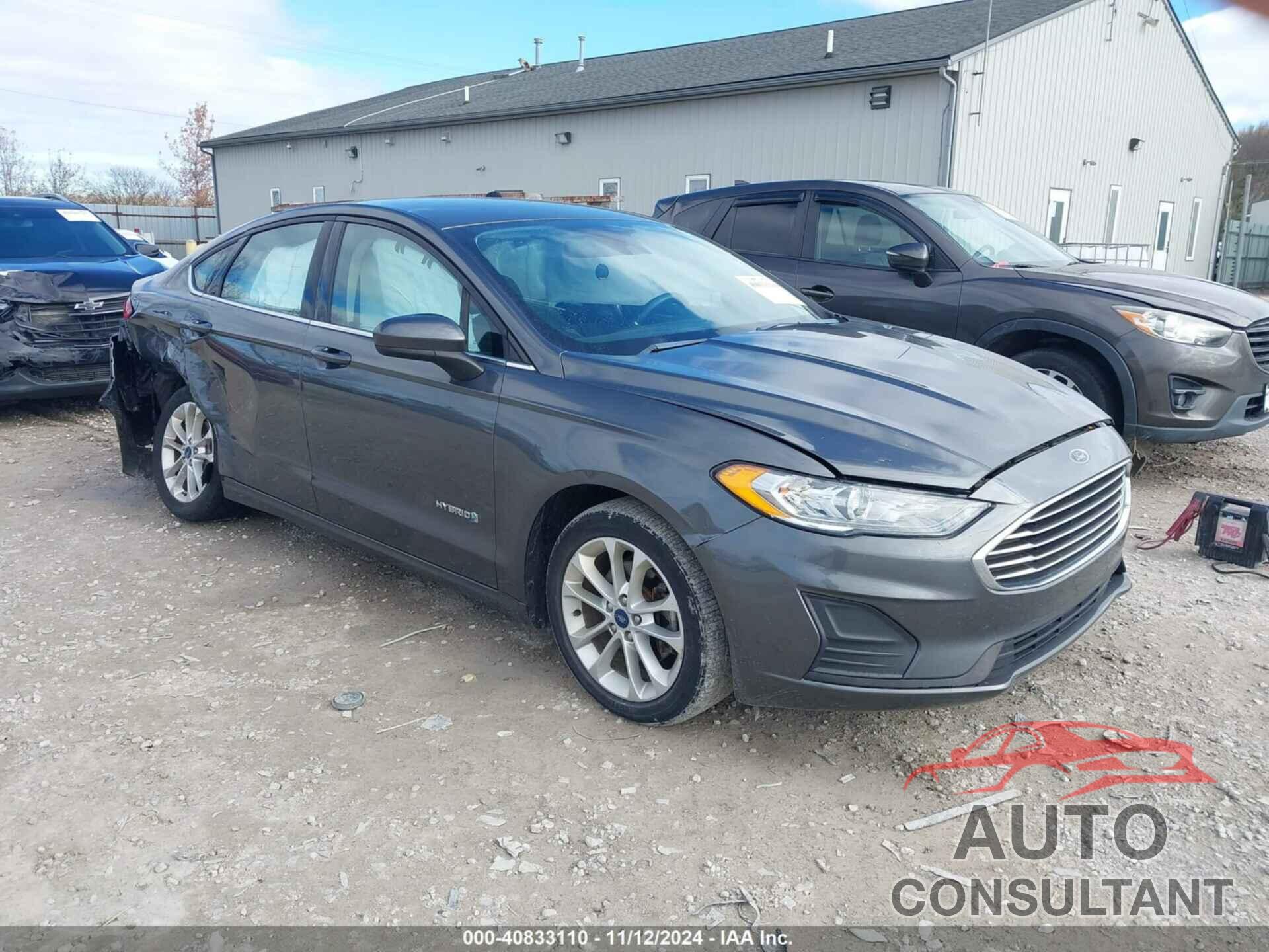 FORD FUSION HYBRID 2019 - 3FA6P0LU1KR104123