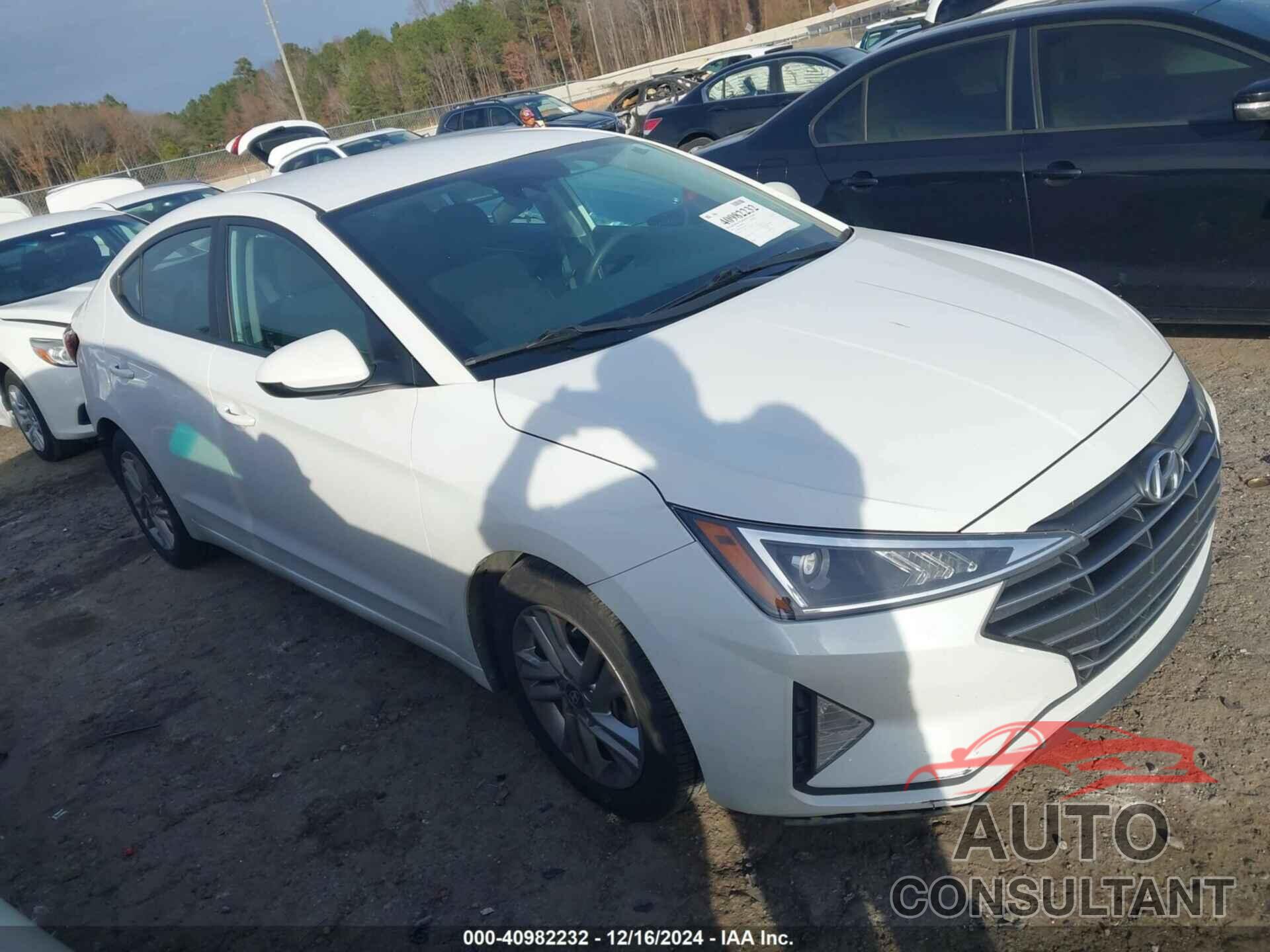 HYUNDAI ELANTRA 2019 - 5NPD84LF4KH455571