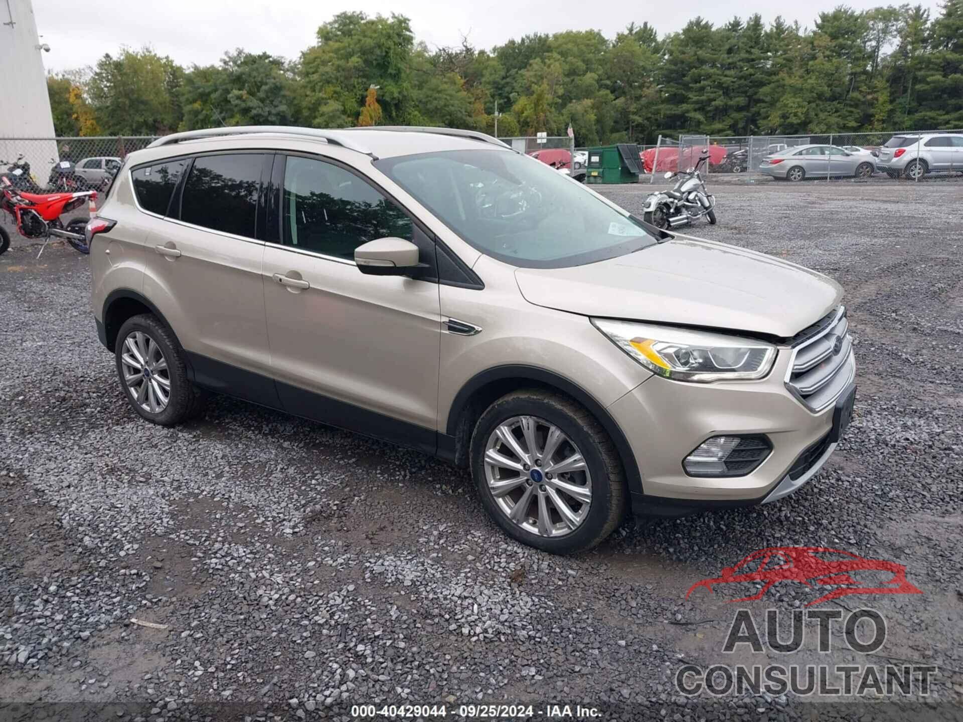 FORD ESCAPE 2017 - 1FMCU9JD7HUD32797