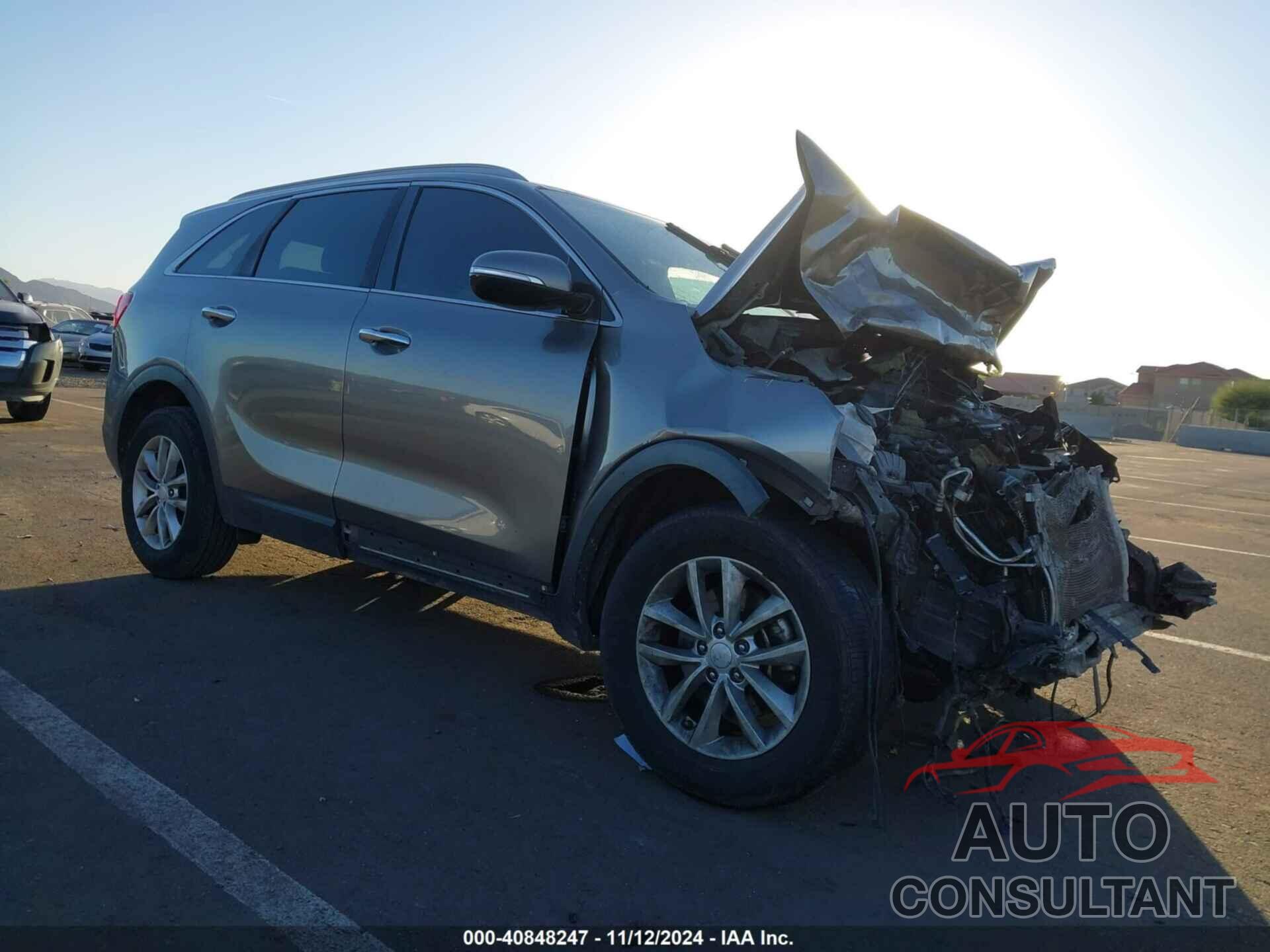 KIA SORENTO 2018 - 5XYPG4A50JG387396