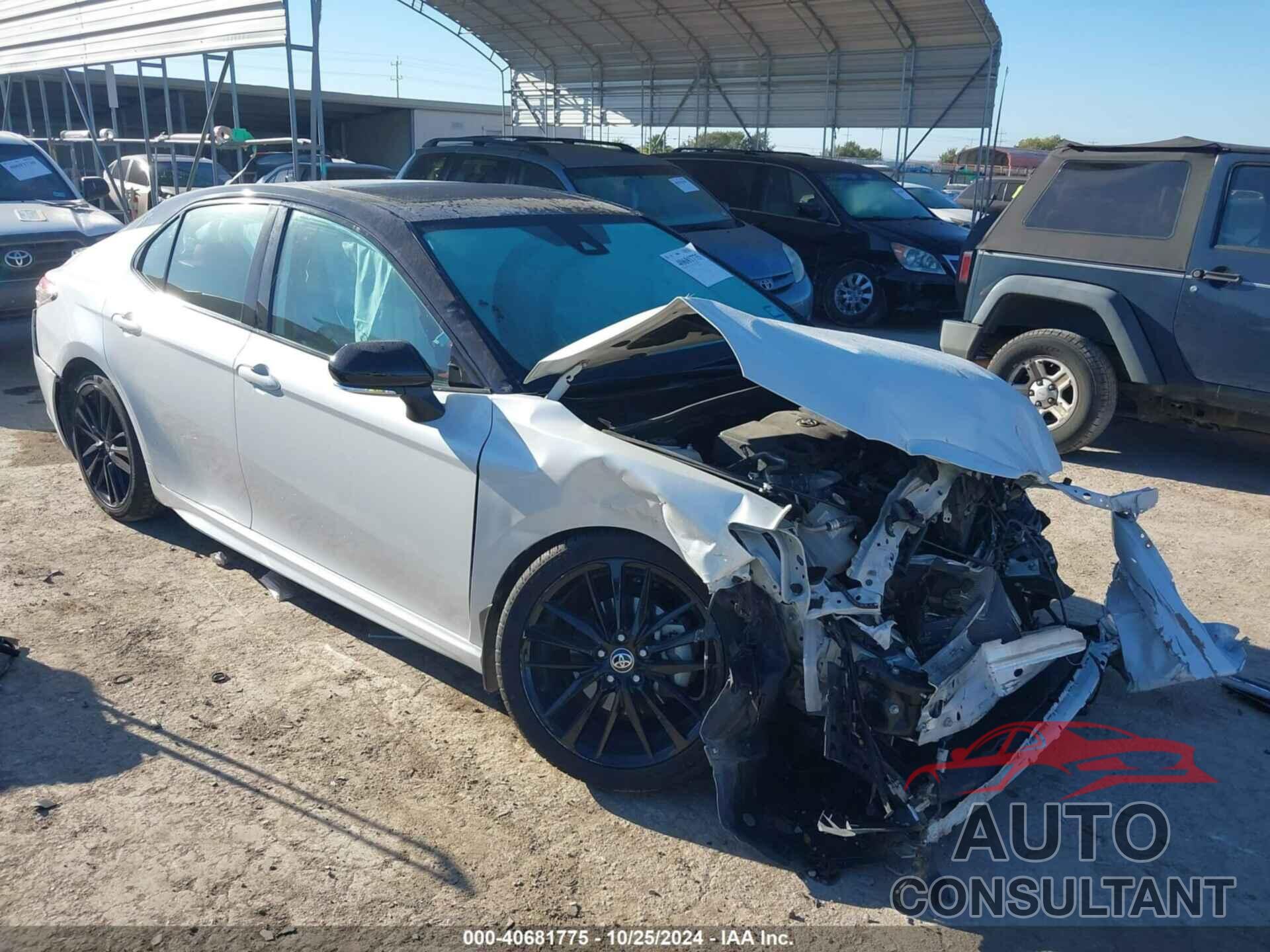 TOYOTA CAMRY 2022 - 4T1K31AK1NU032795