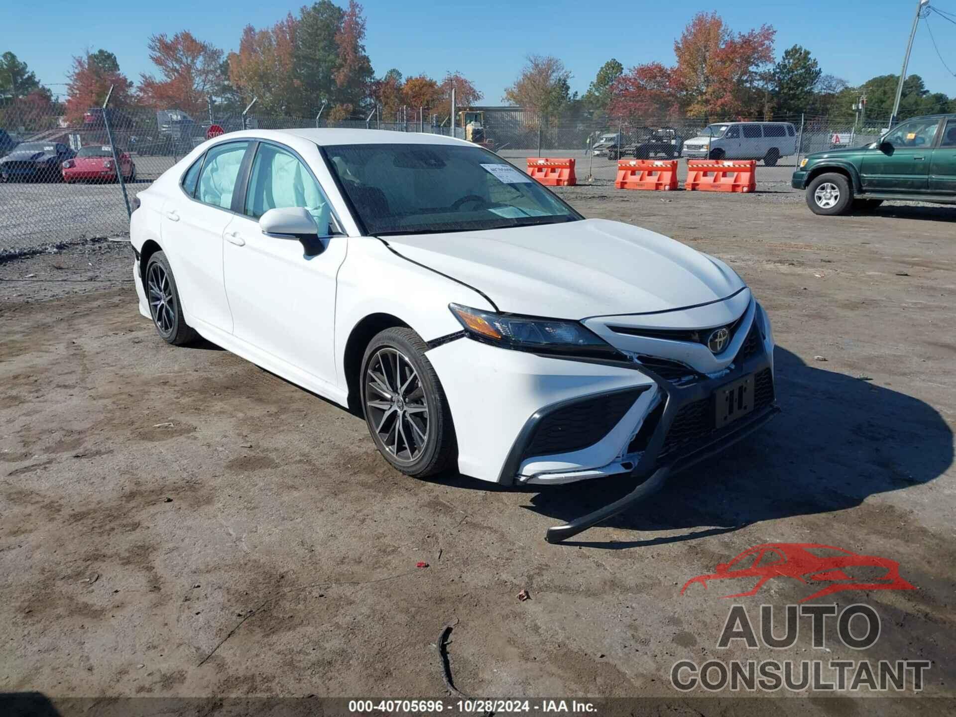 TOYOTA CAMRY 2024 - 4T1G11AK1RU227443