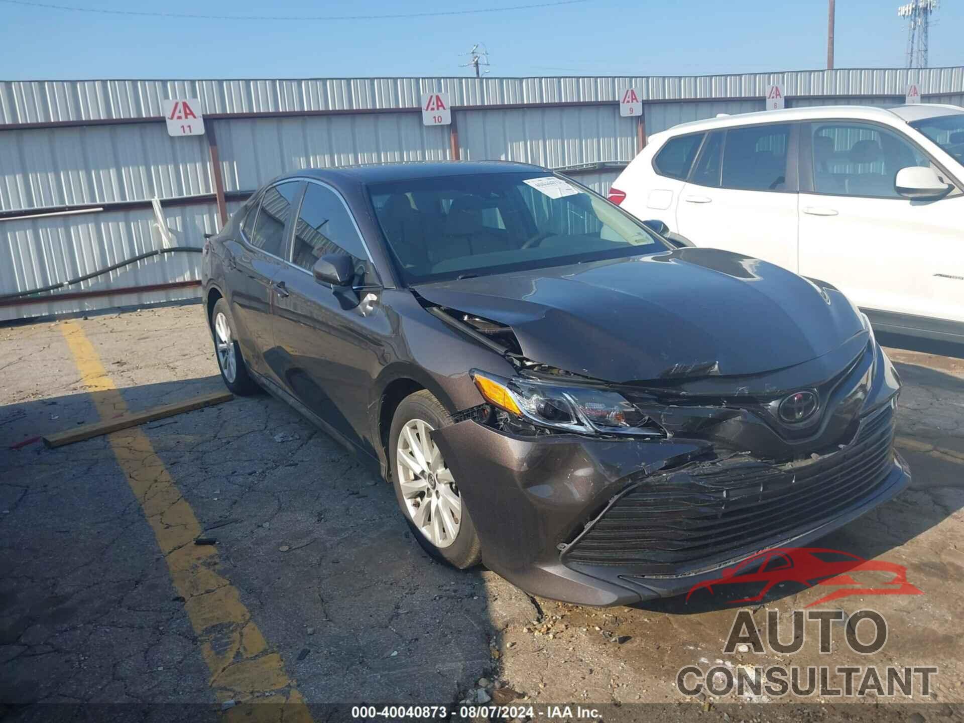 TOYOTA CAMRY 2018 - 4T1B11HKXJU136773