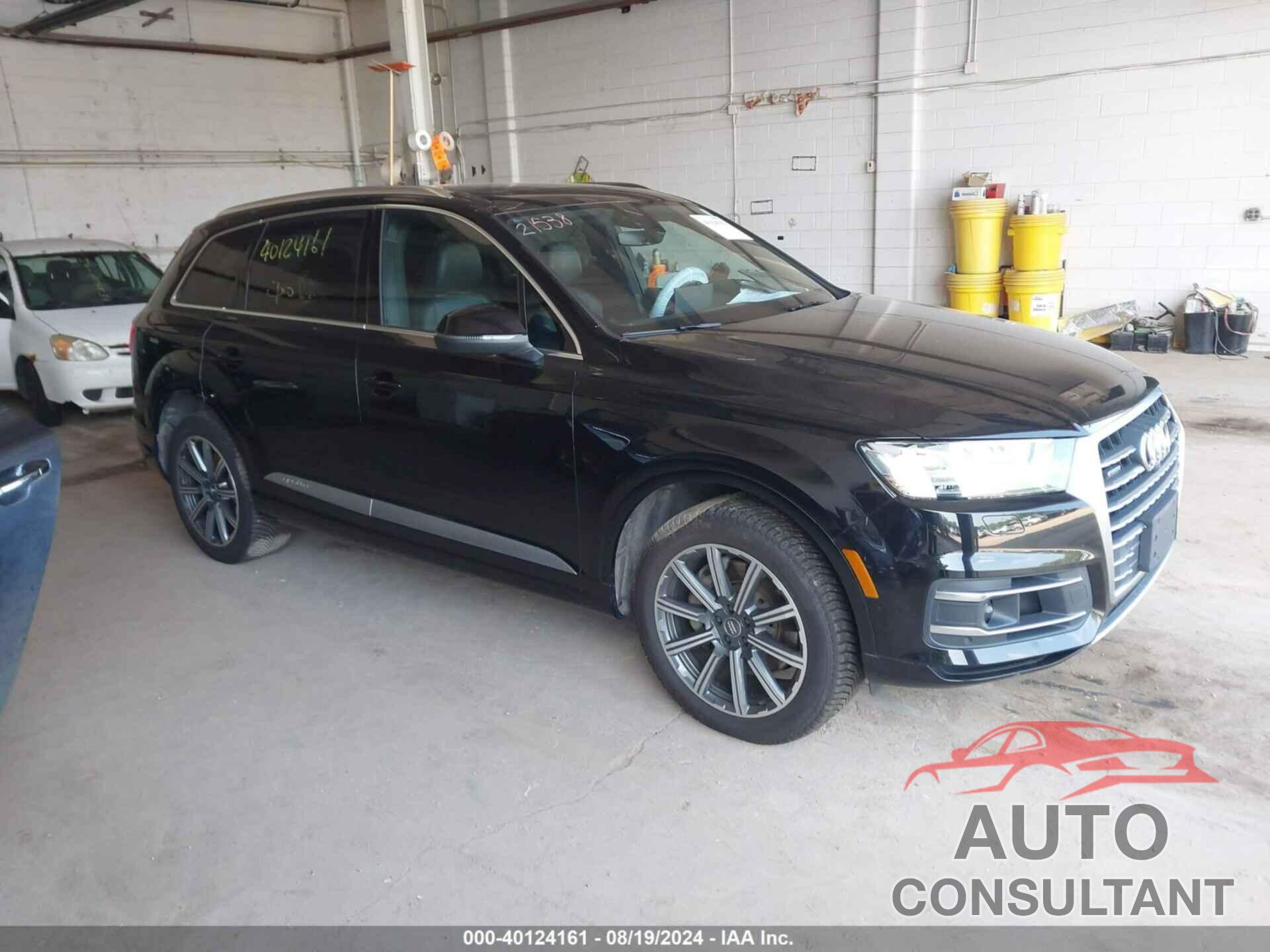 AUDI Q7 2017 - WA1LAAF70HD051534