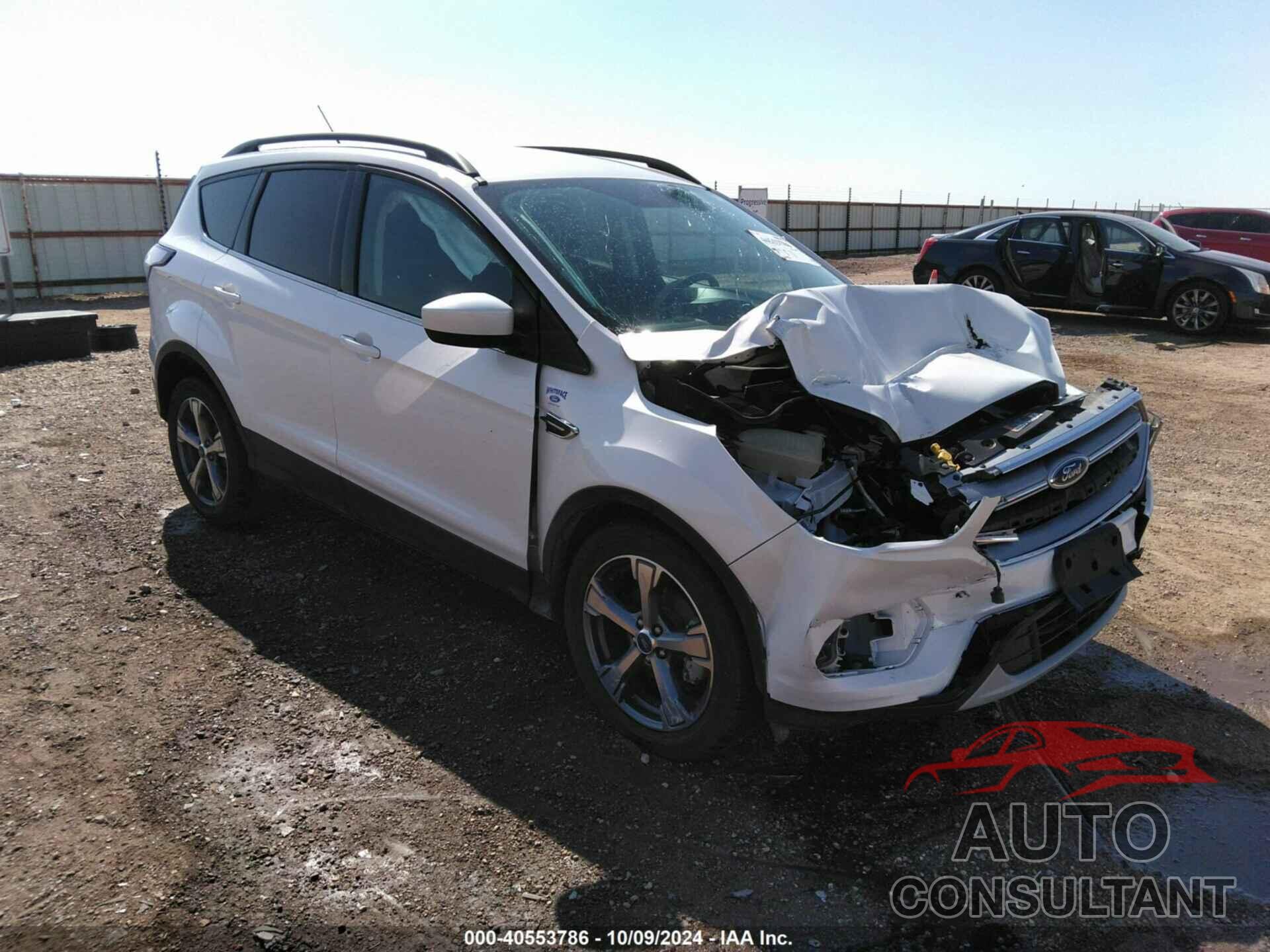 FORD ESCAPE 2017 - 1FMCU0GDXHUC65616